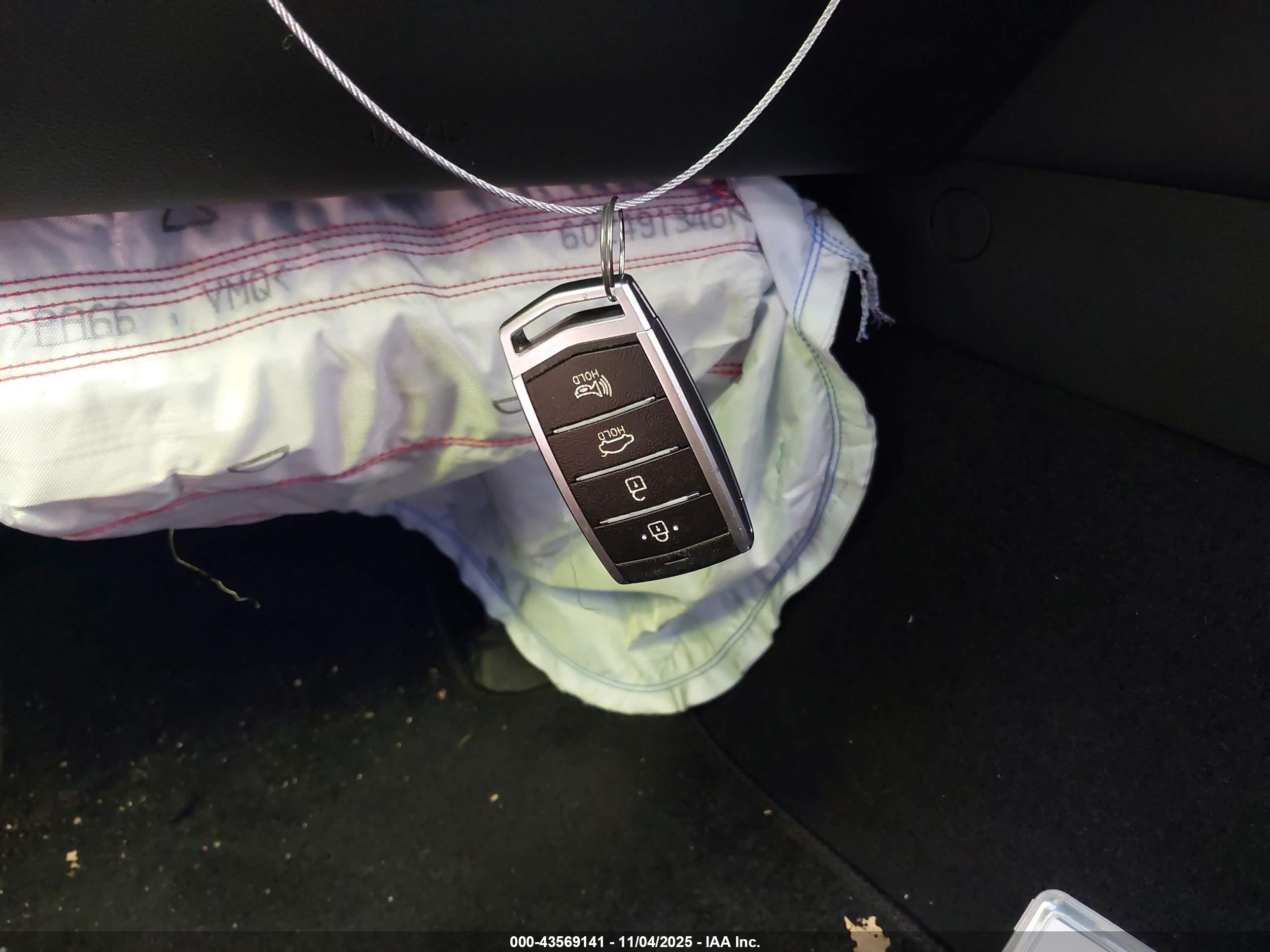 GENESIS G70 image 11