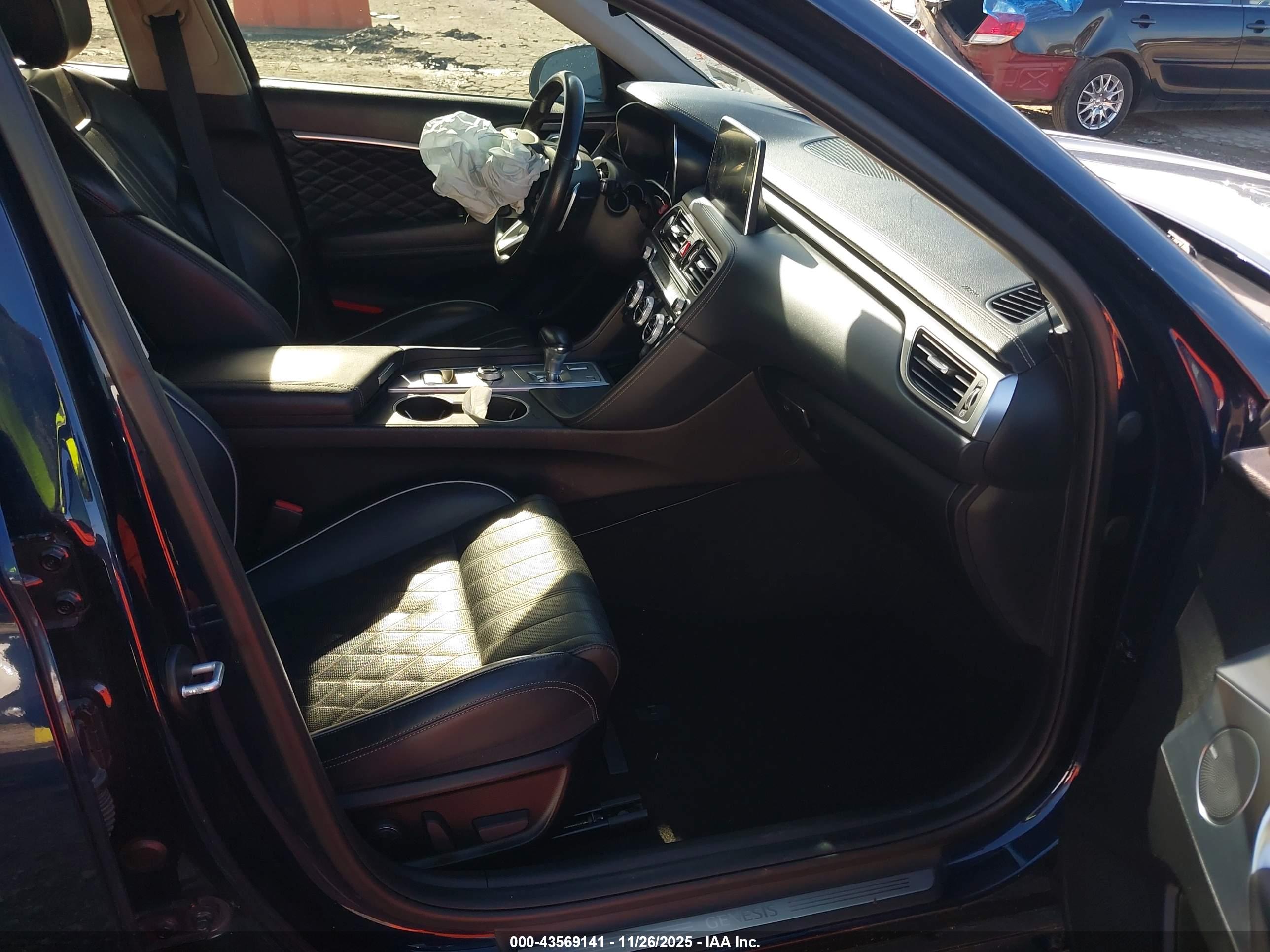 GENESIS G70 image 5