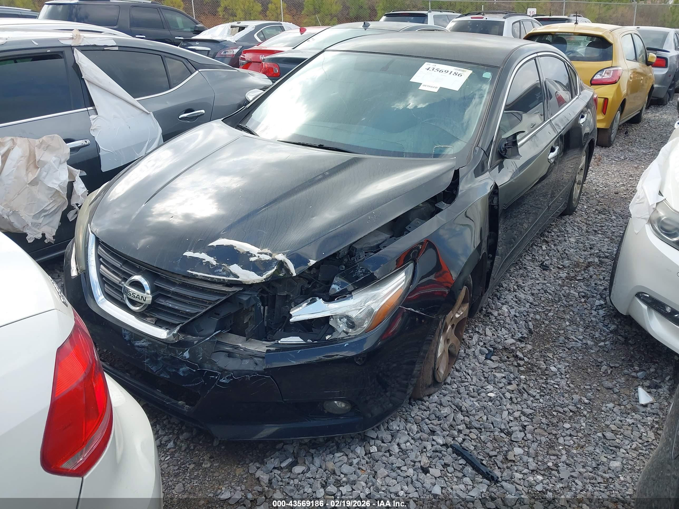 NISSAN ALTIMA image 2