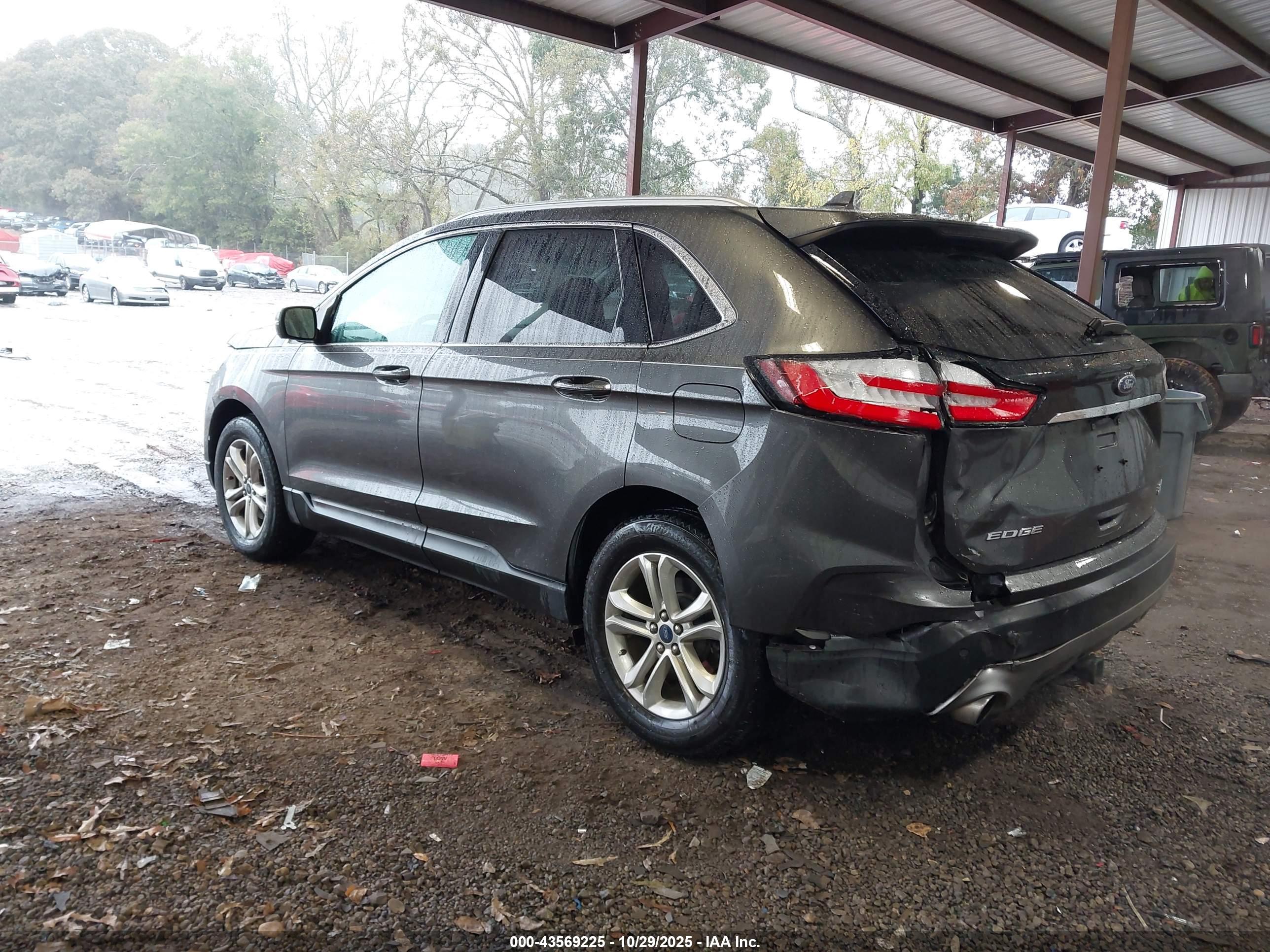 FORD EDGE image 3