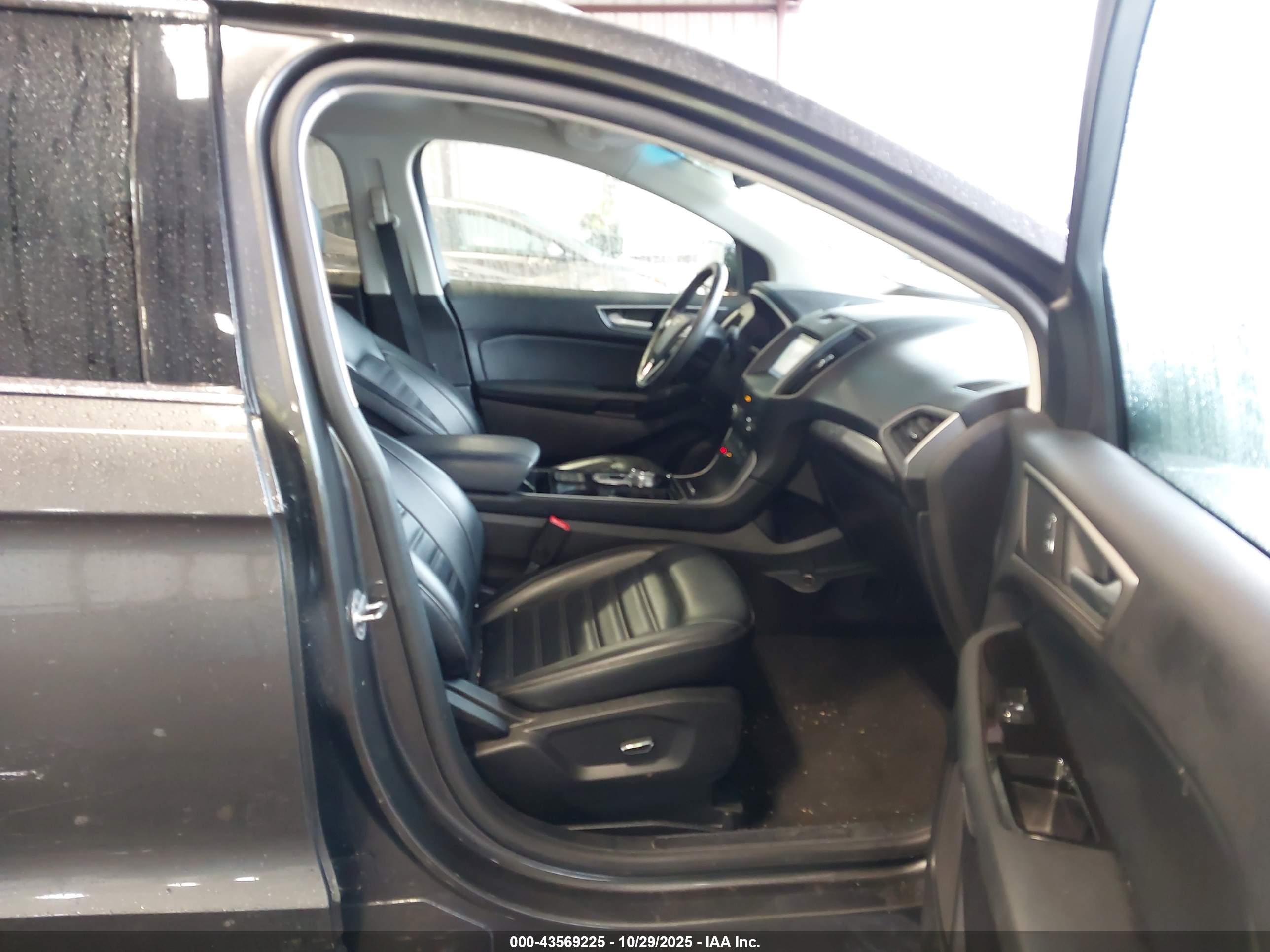 FORD EDGE image 5