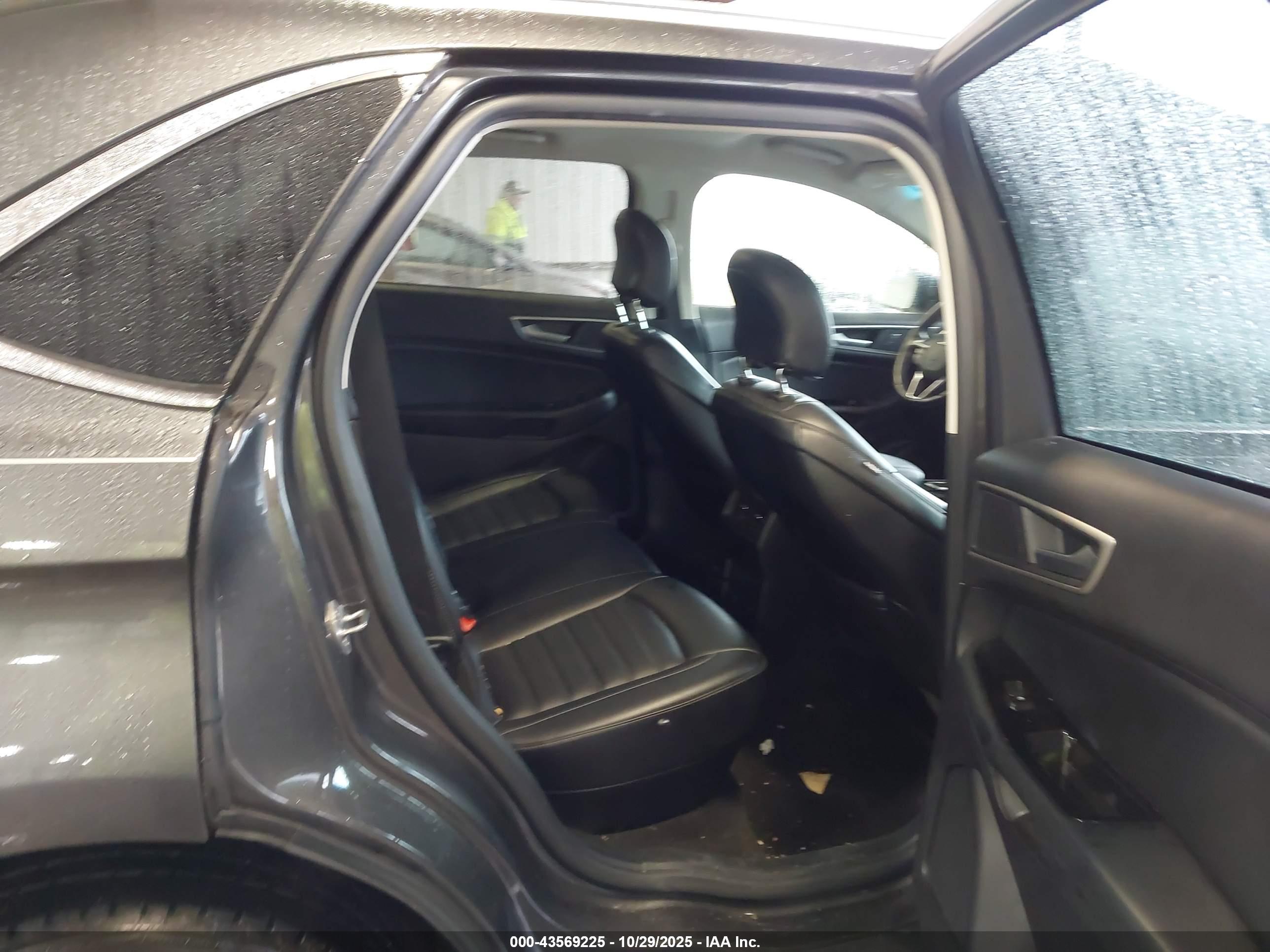 FORD EDGE image 8