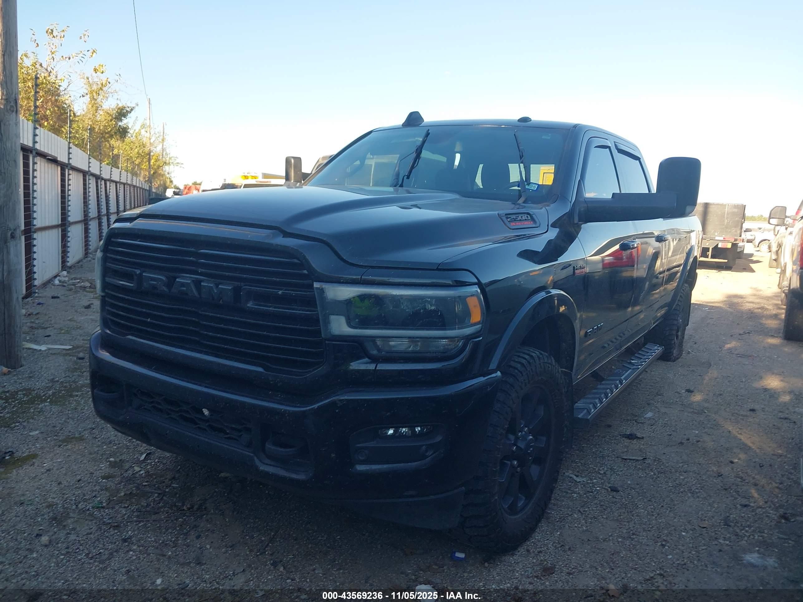 RAM 2500 image 2