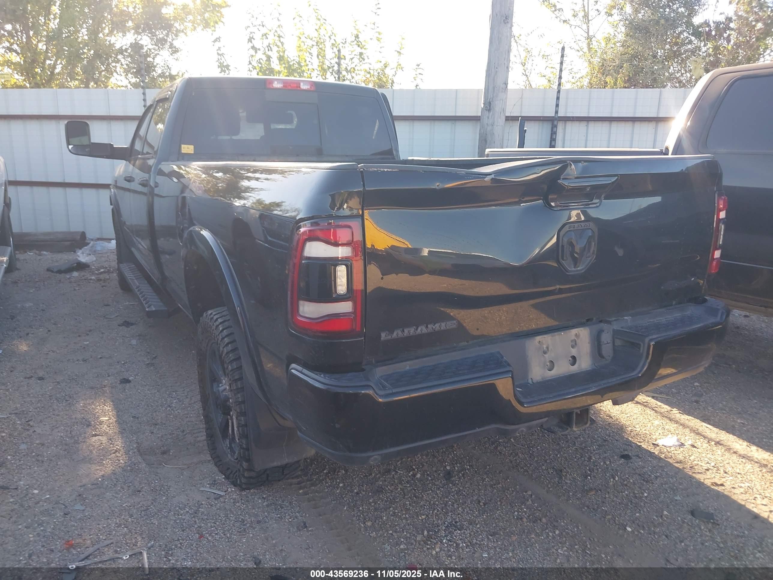 RAM 2500 image 3