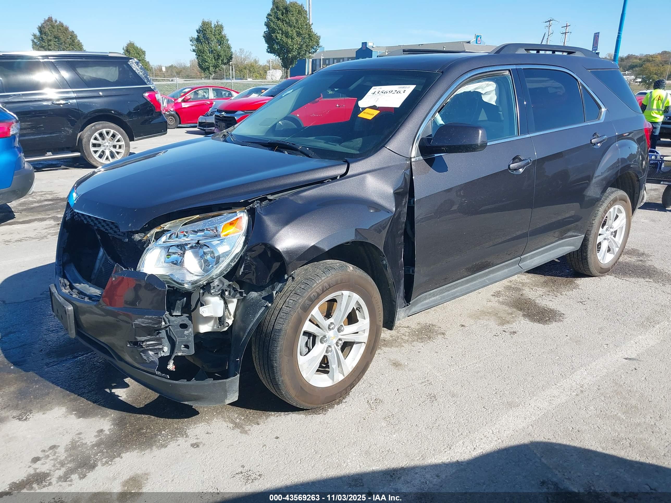 CHEVROLET EQUINOX image 2