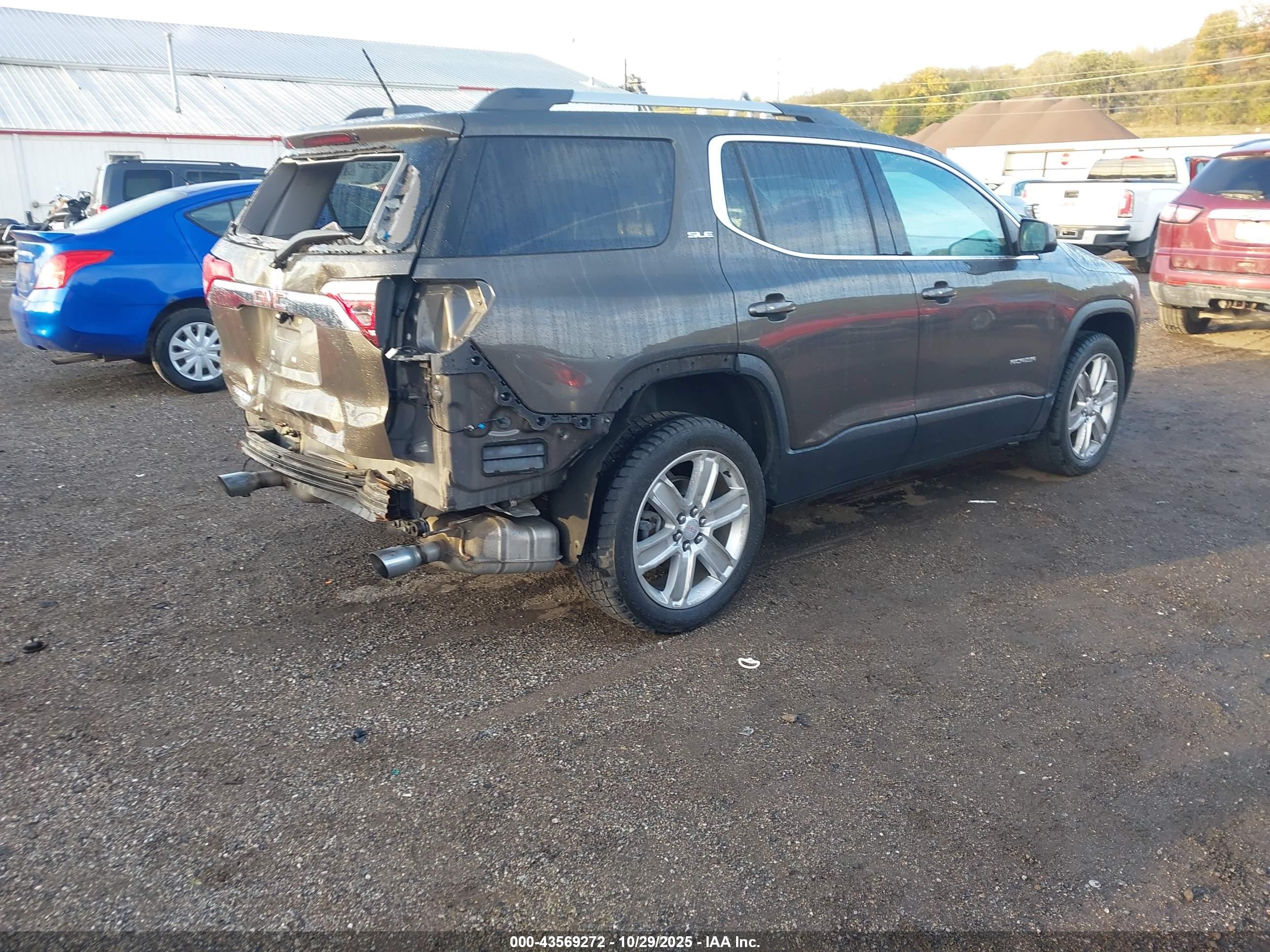 GMC ACADIA image 4