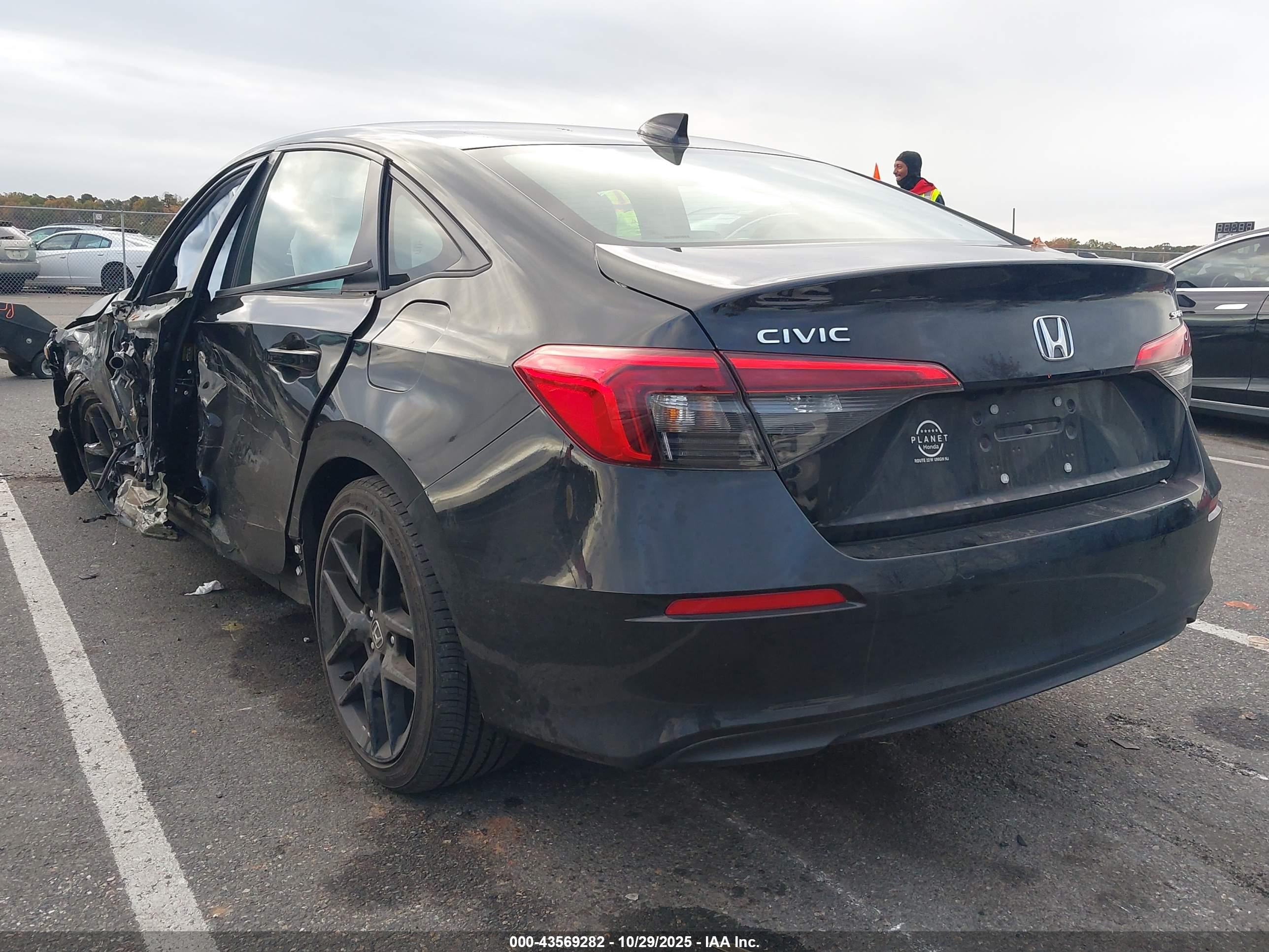 HONDA CIVIC image 3