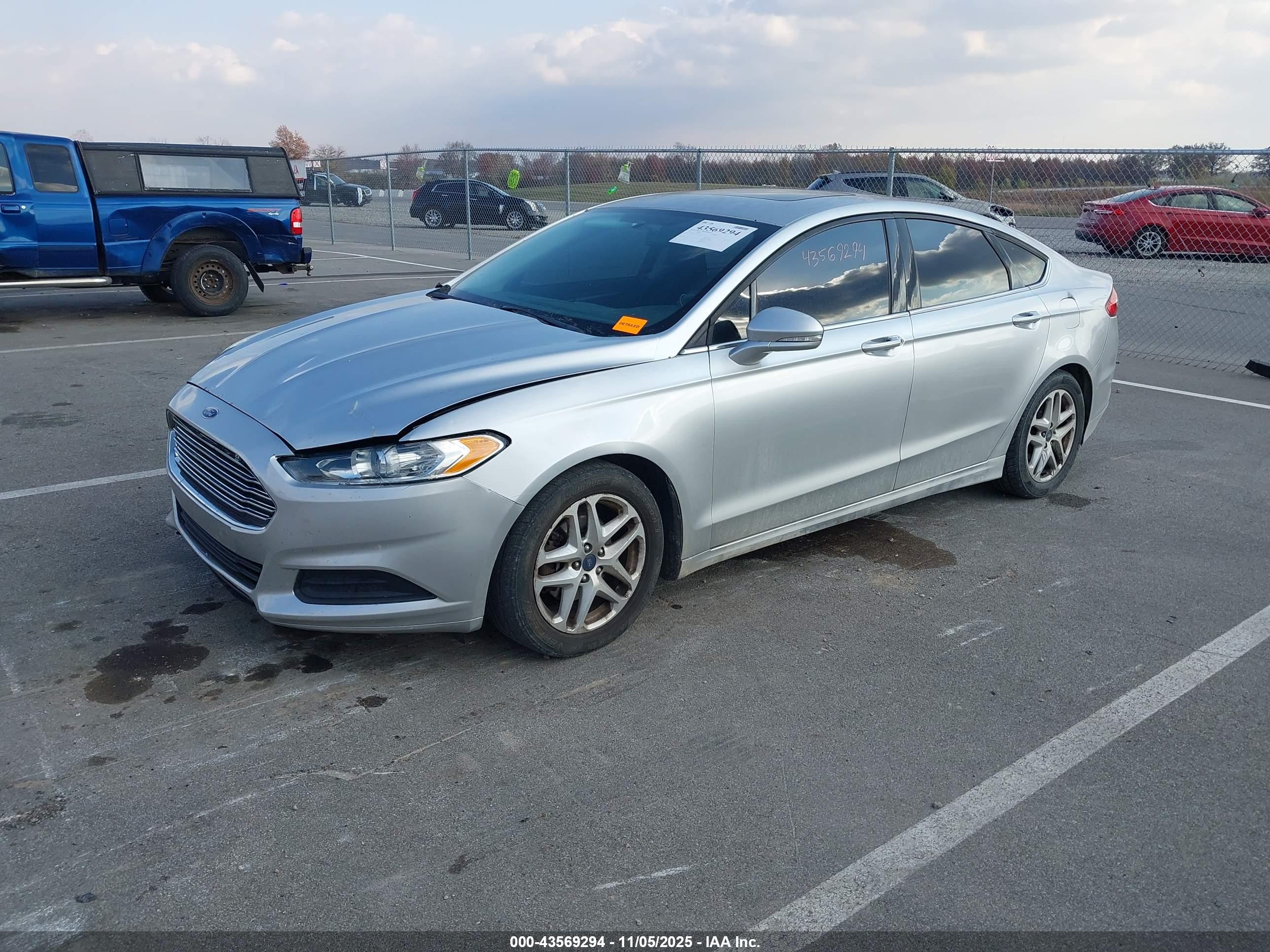 FORD FUSION image 2