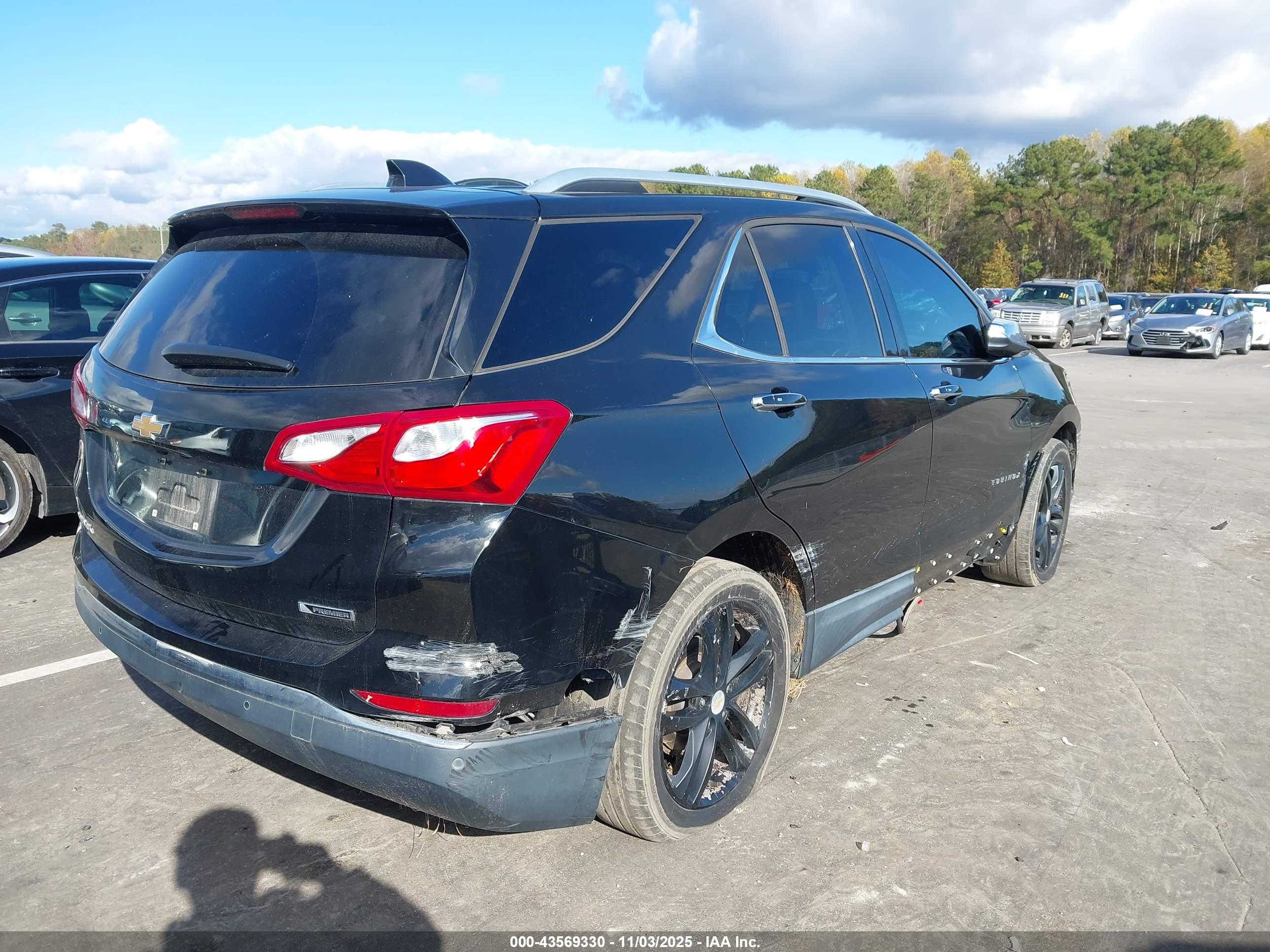 CHEVROLET EQUINOX image 4