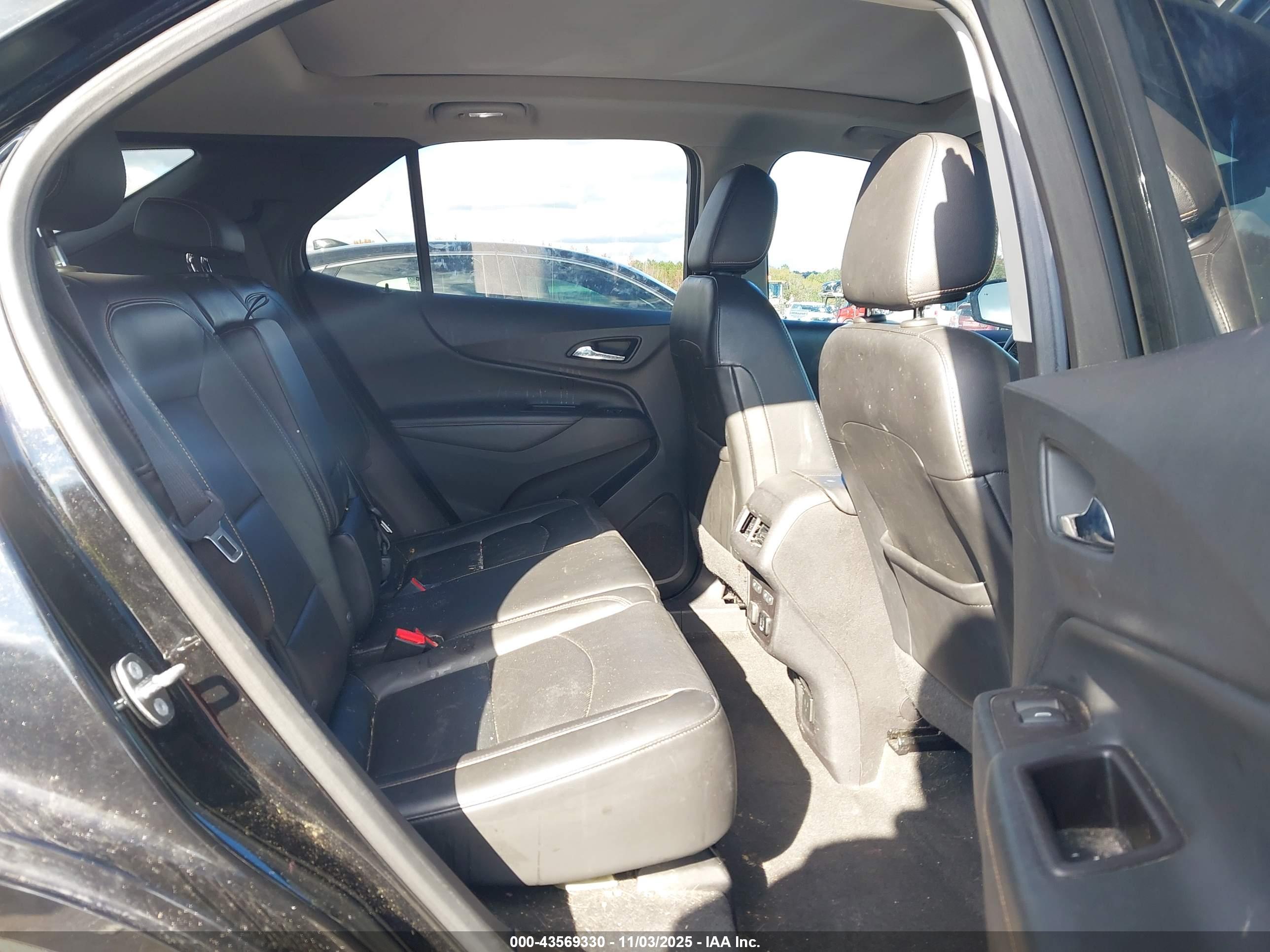 CHEVROLET EQUINOX image 8