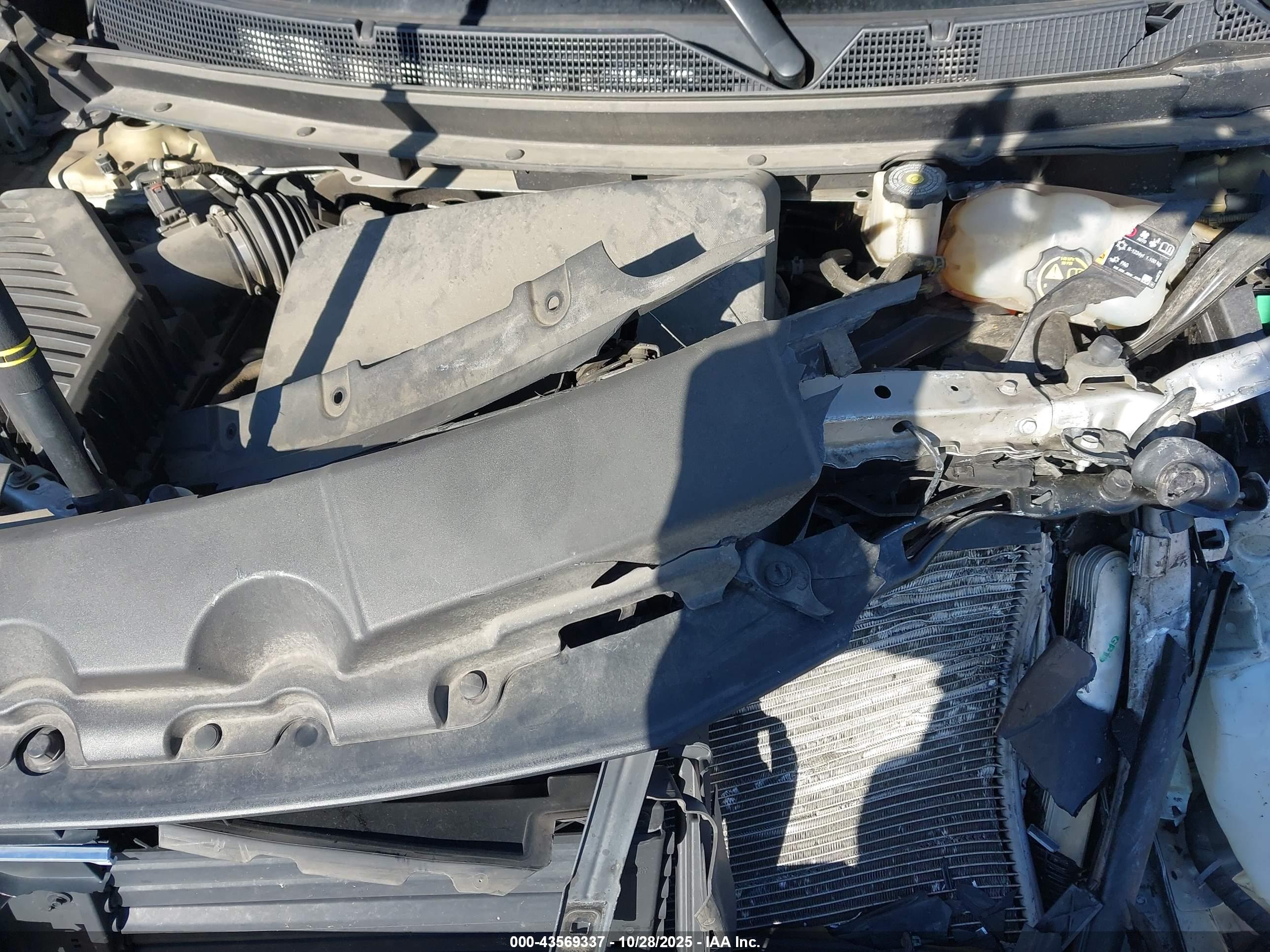 CHEVROLET TRAVERSE image 10