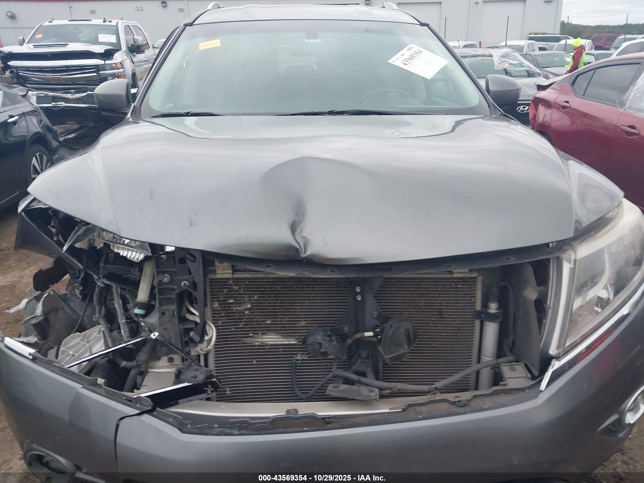 NISSAN PATHFINDER image 10