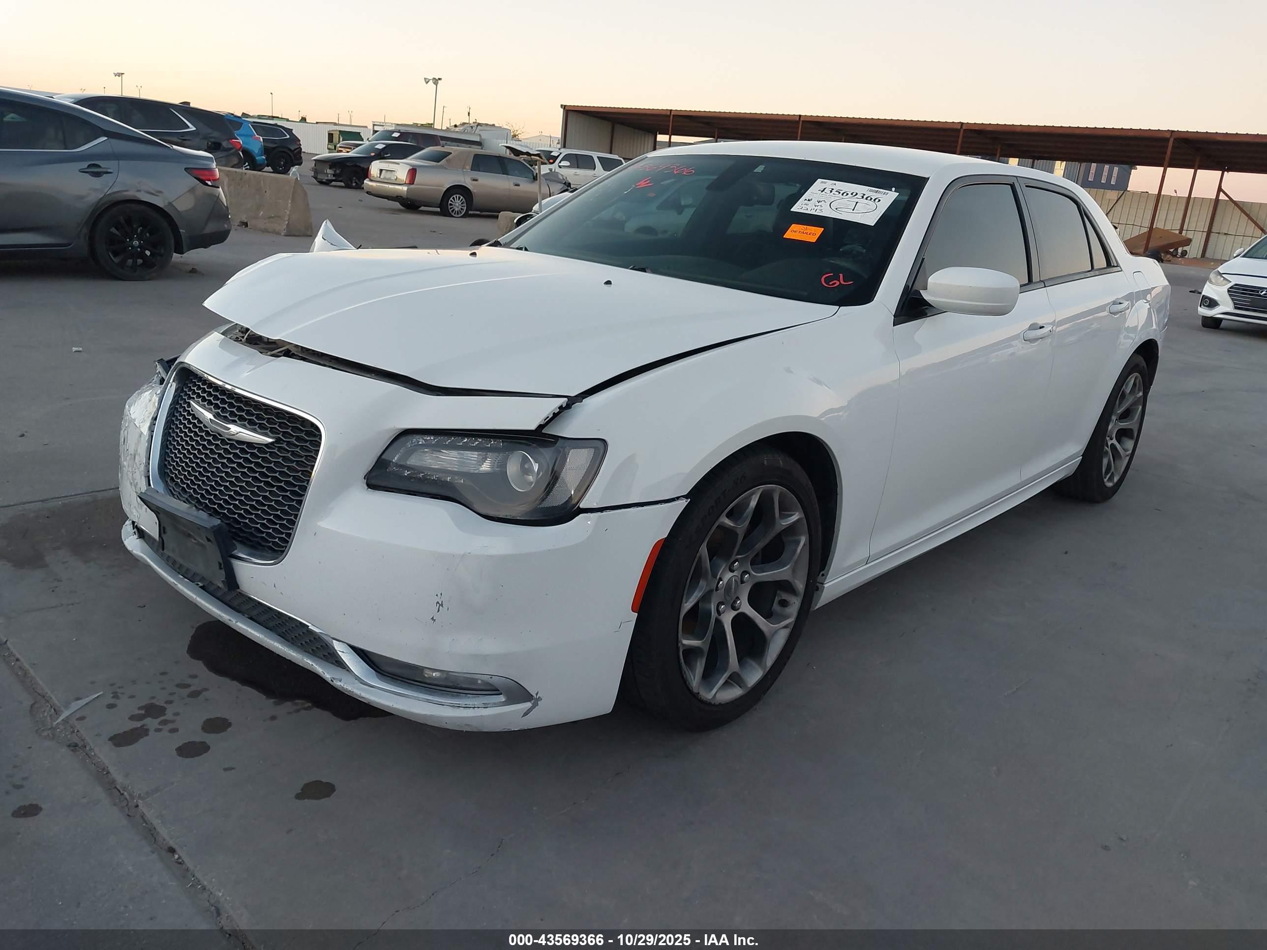 CHRYSLER 300 image 2
