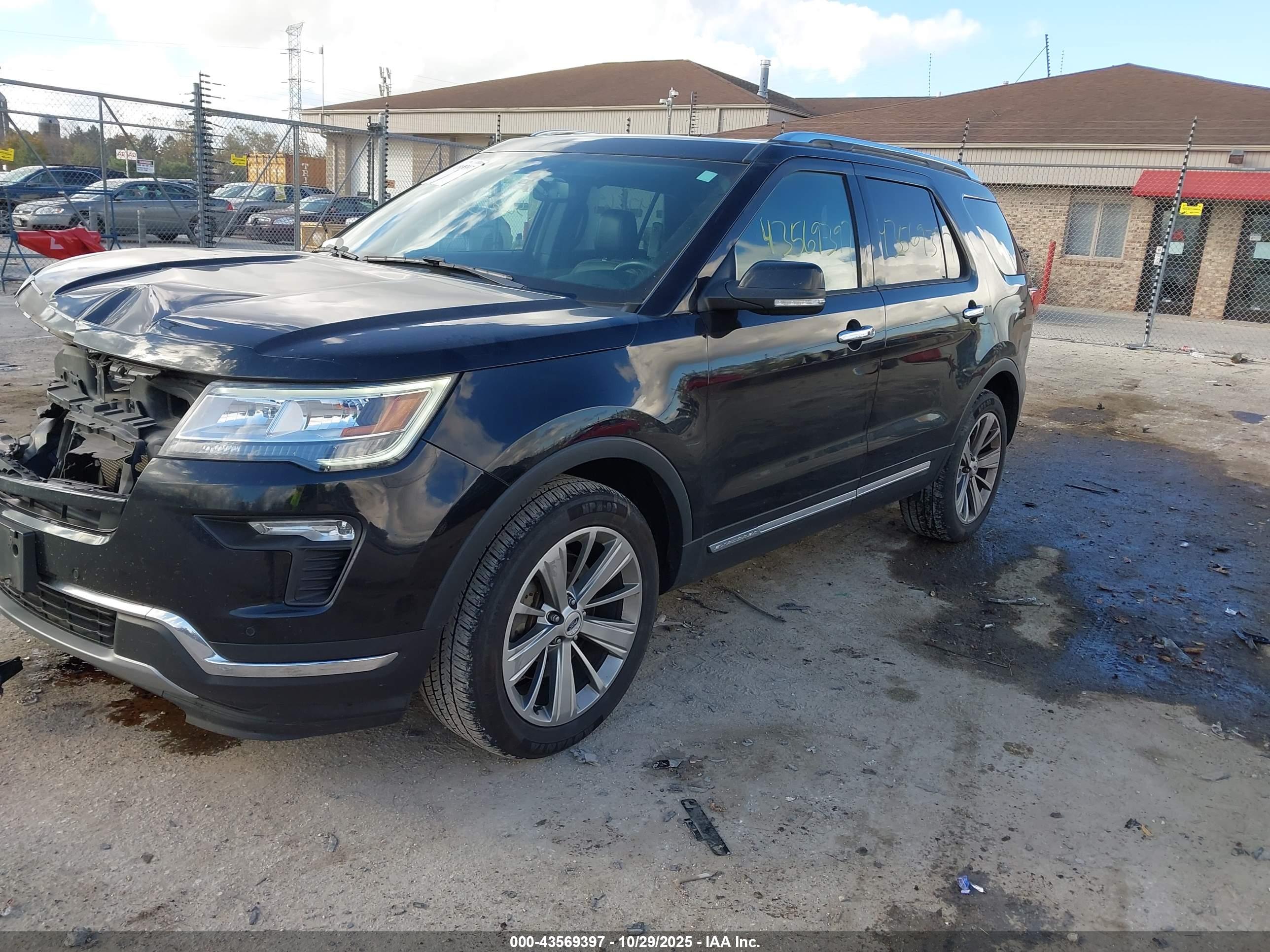 FORD EXPLORER image 2