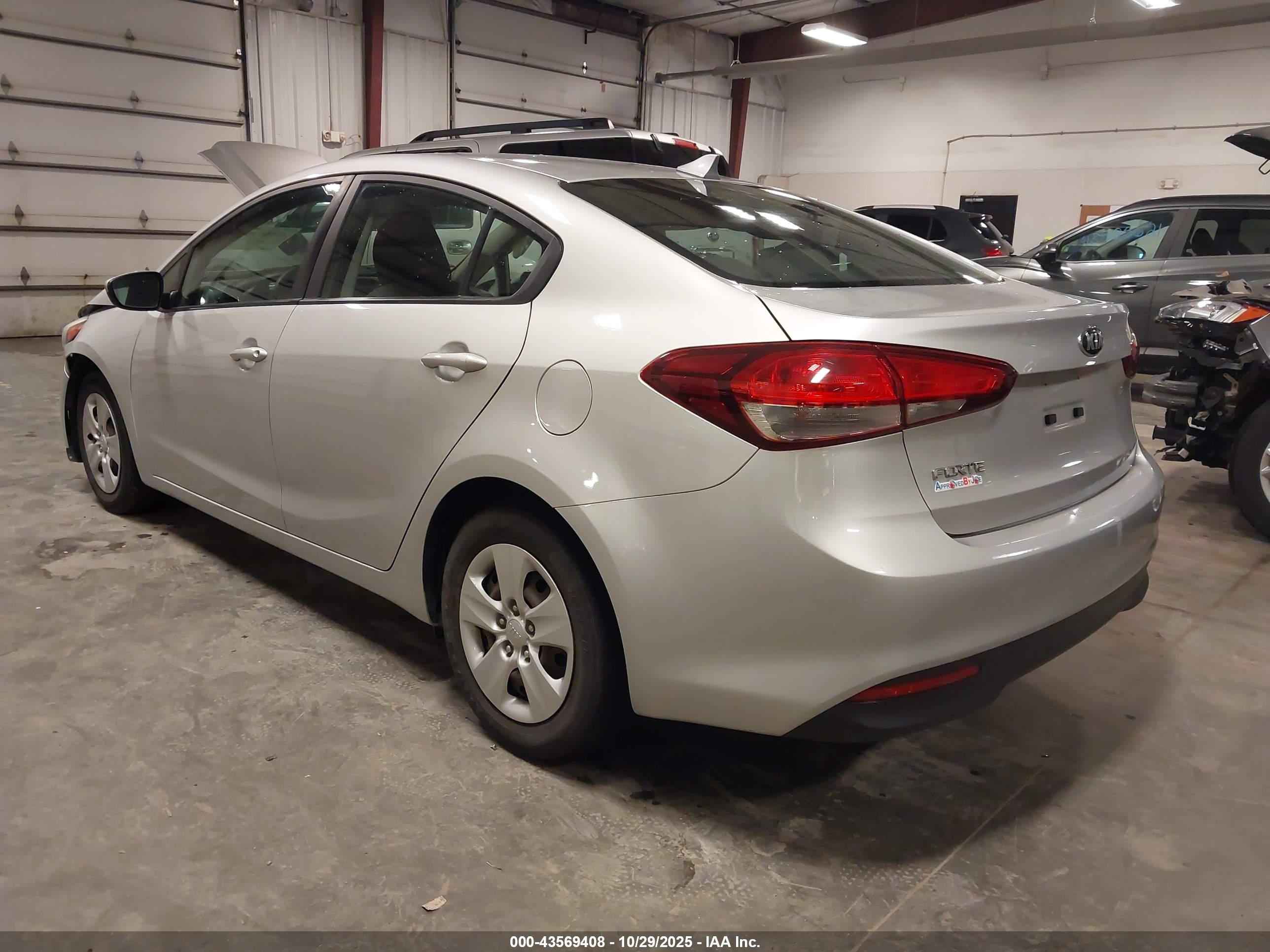 KIA FORTE image 3