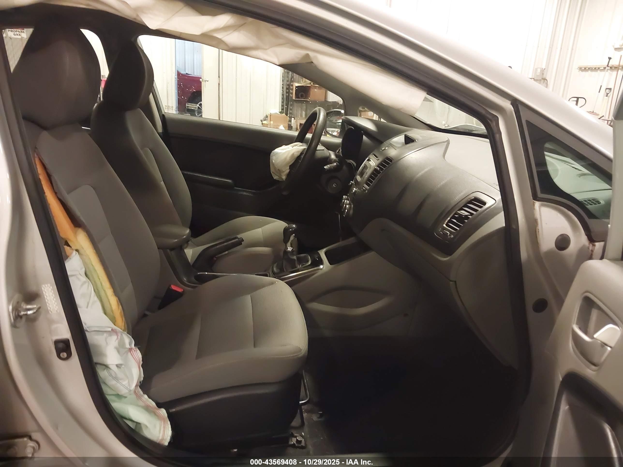 KIA FORTE image 5