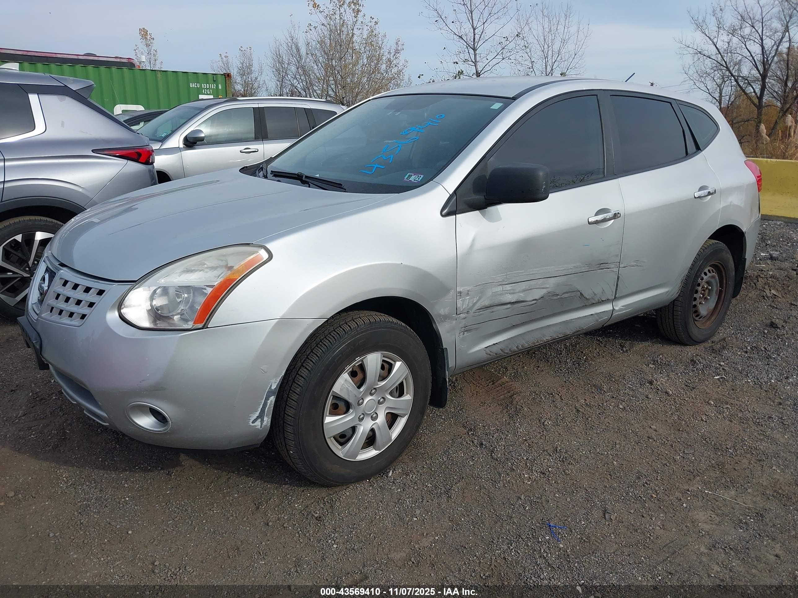 NISSAN ROGUE image 2