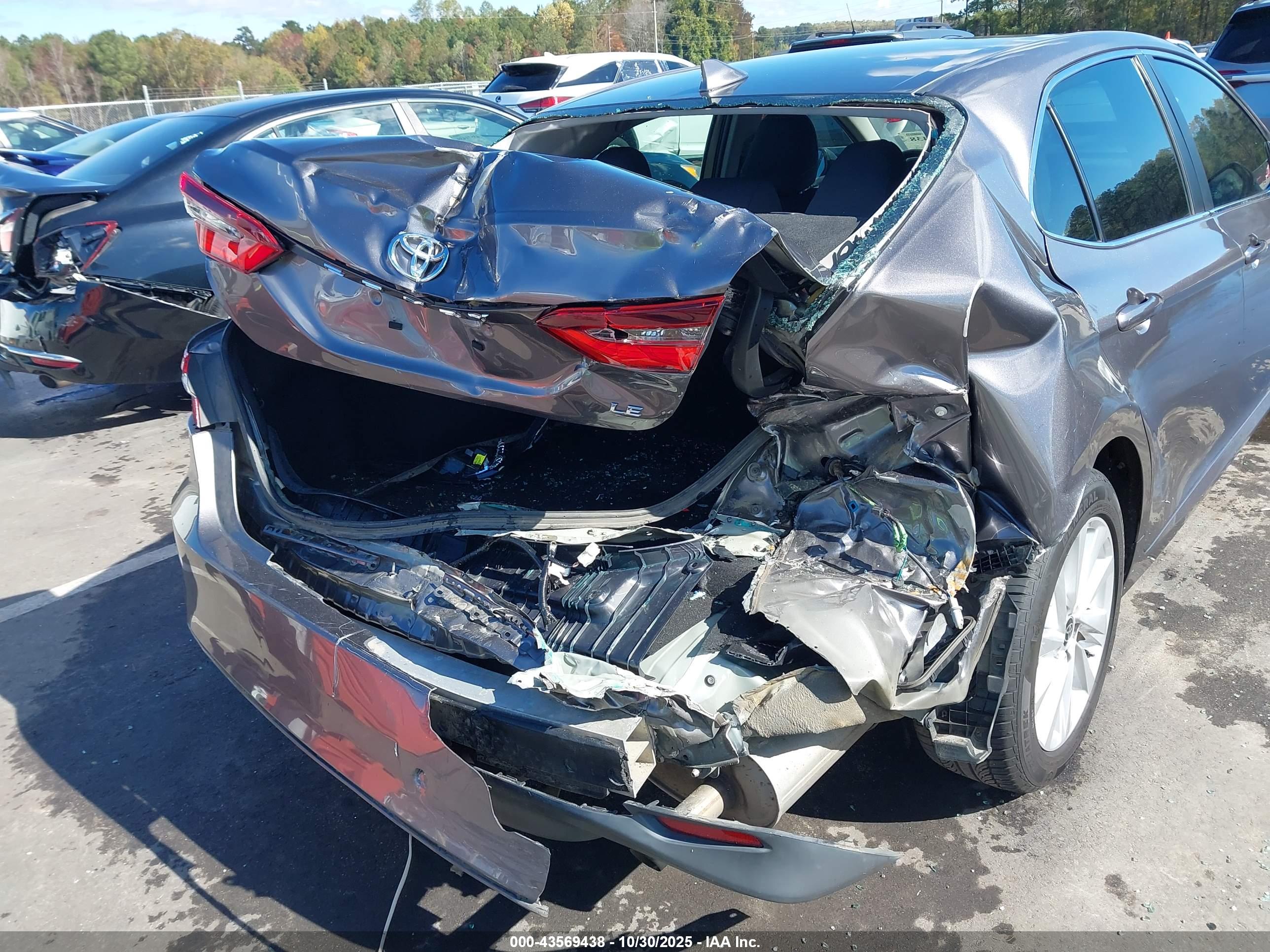 TOYOTA CAMRY image 6