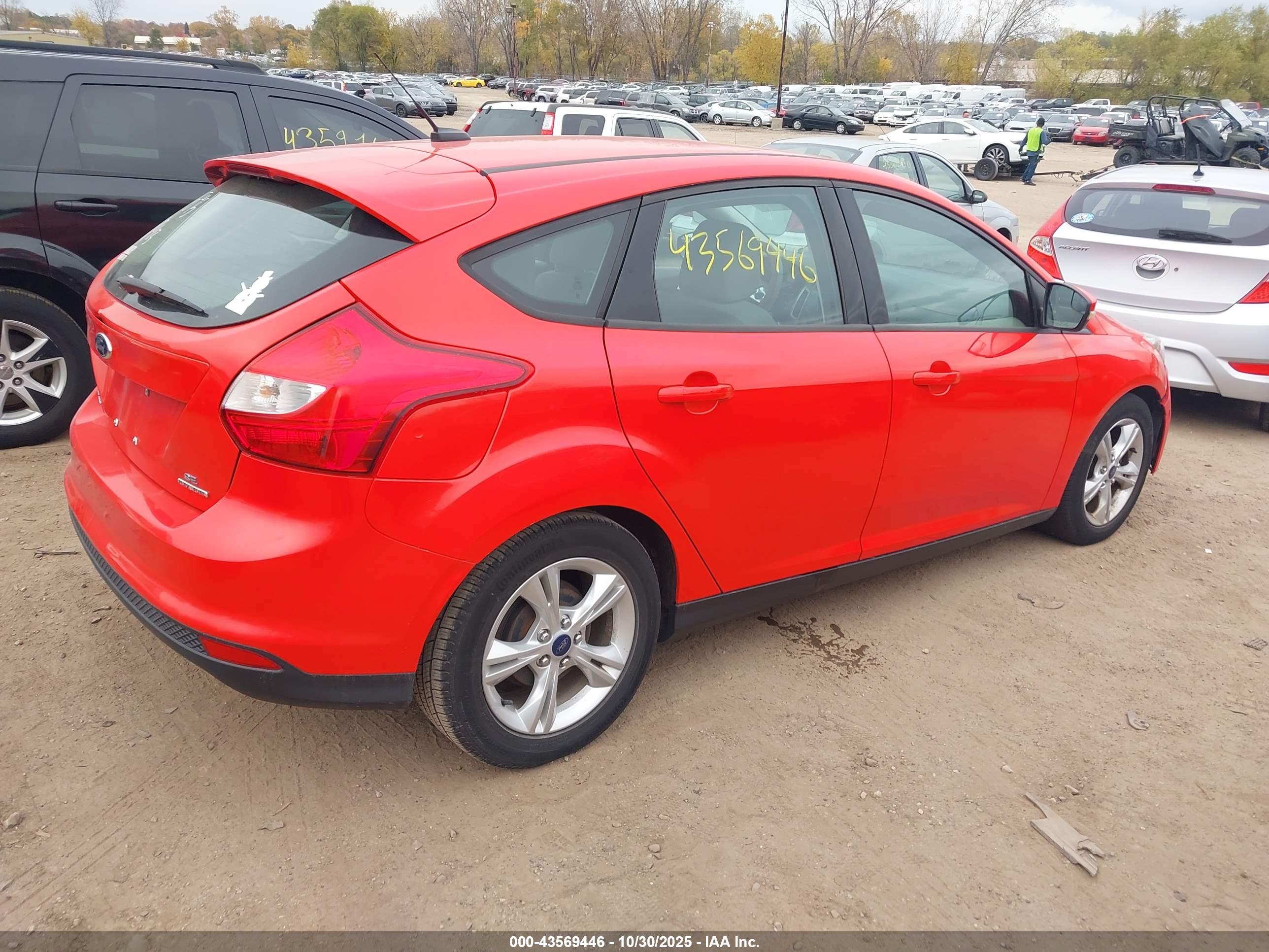 FORD FOCUS image 4