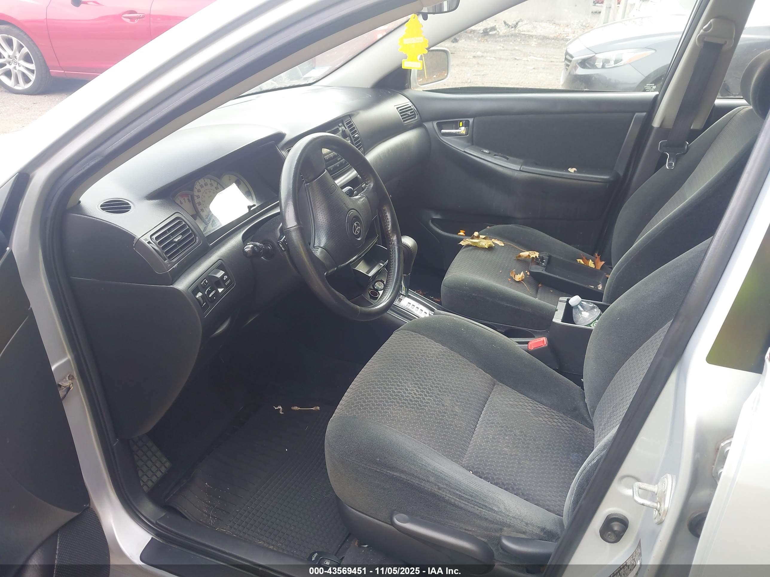TOYOTA COROLLA image 5