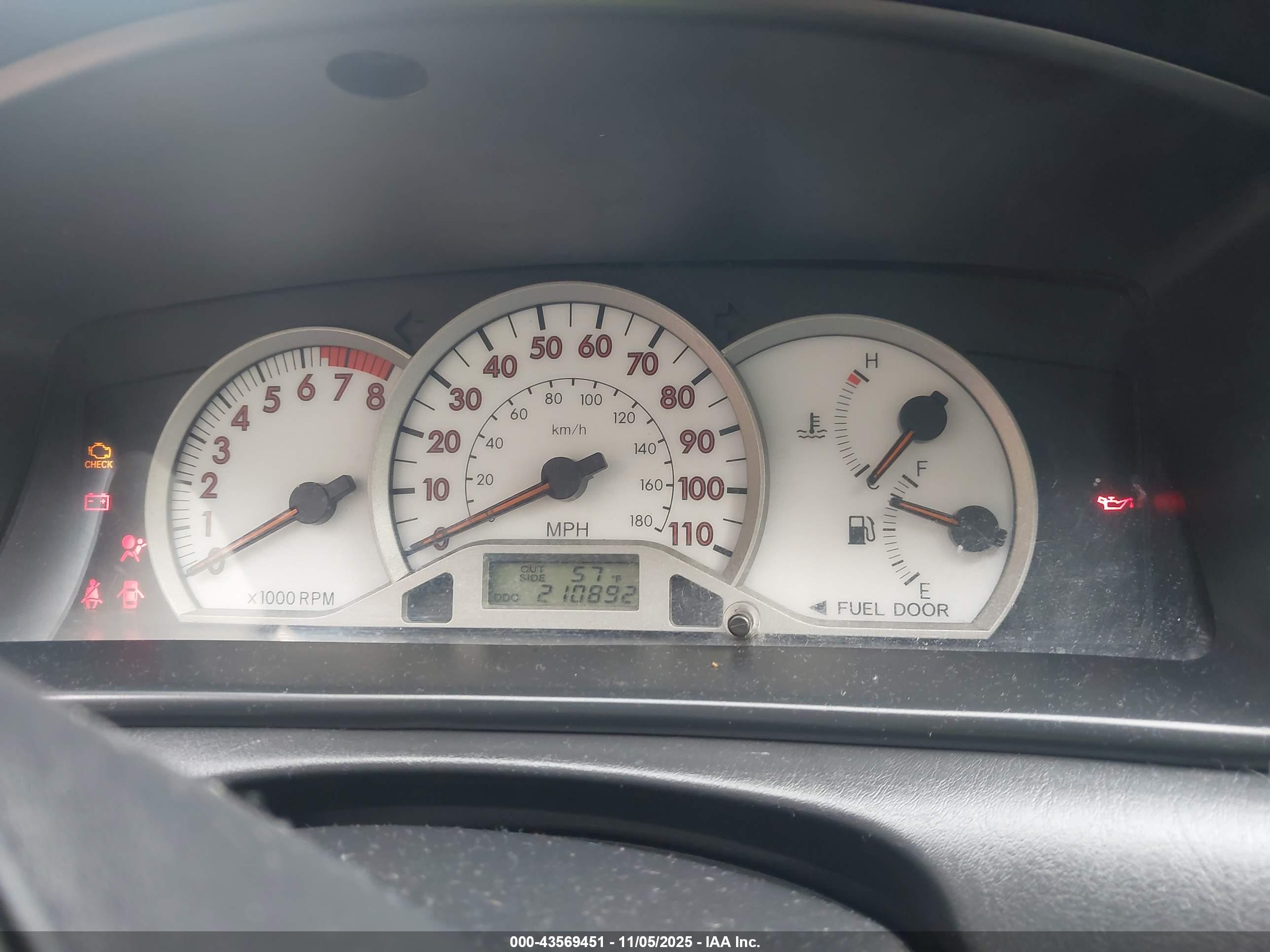 TOYOTA COROLLA image 7