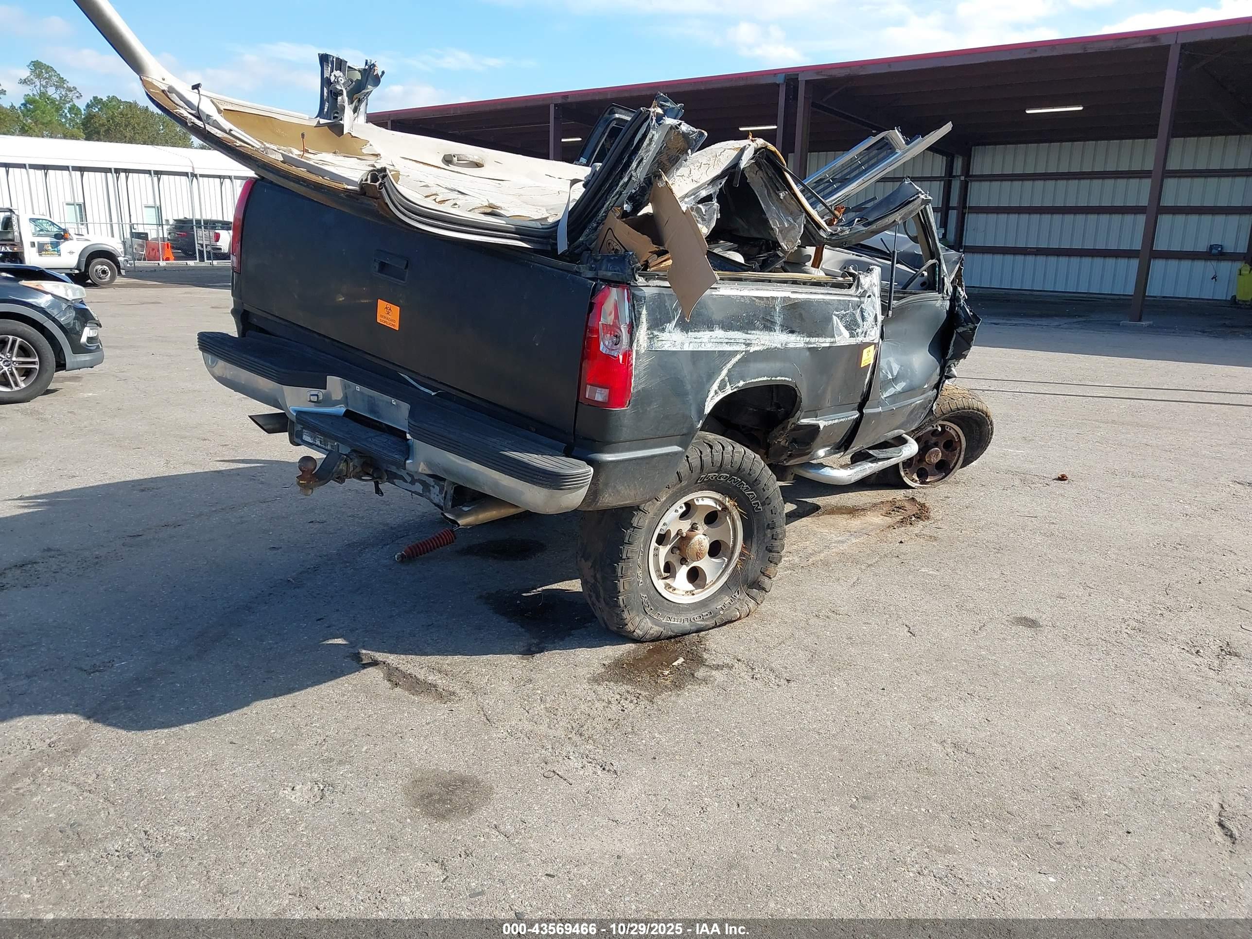 CHEVROLET TAHOE image 4