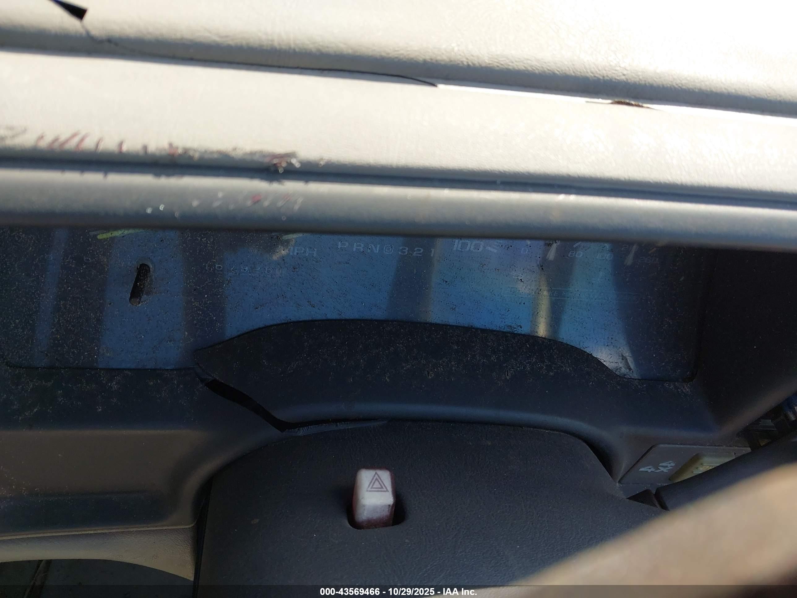 CHEVROLET TAHOE image 7