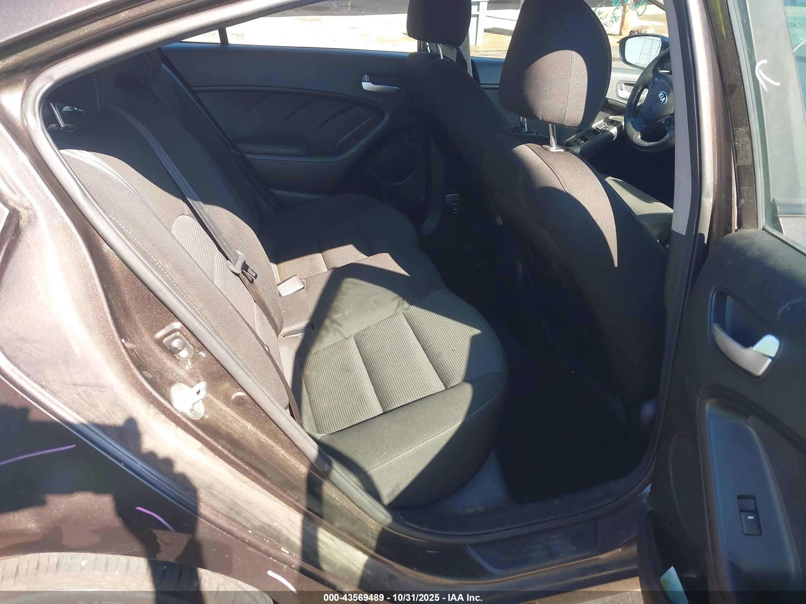 KIA FORTE image 8