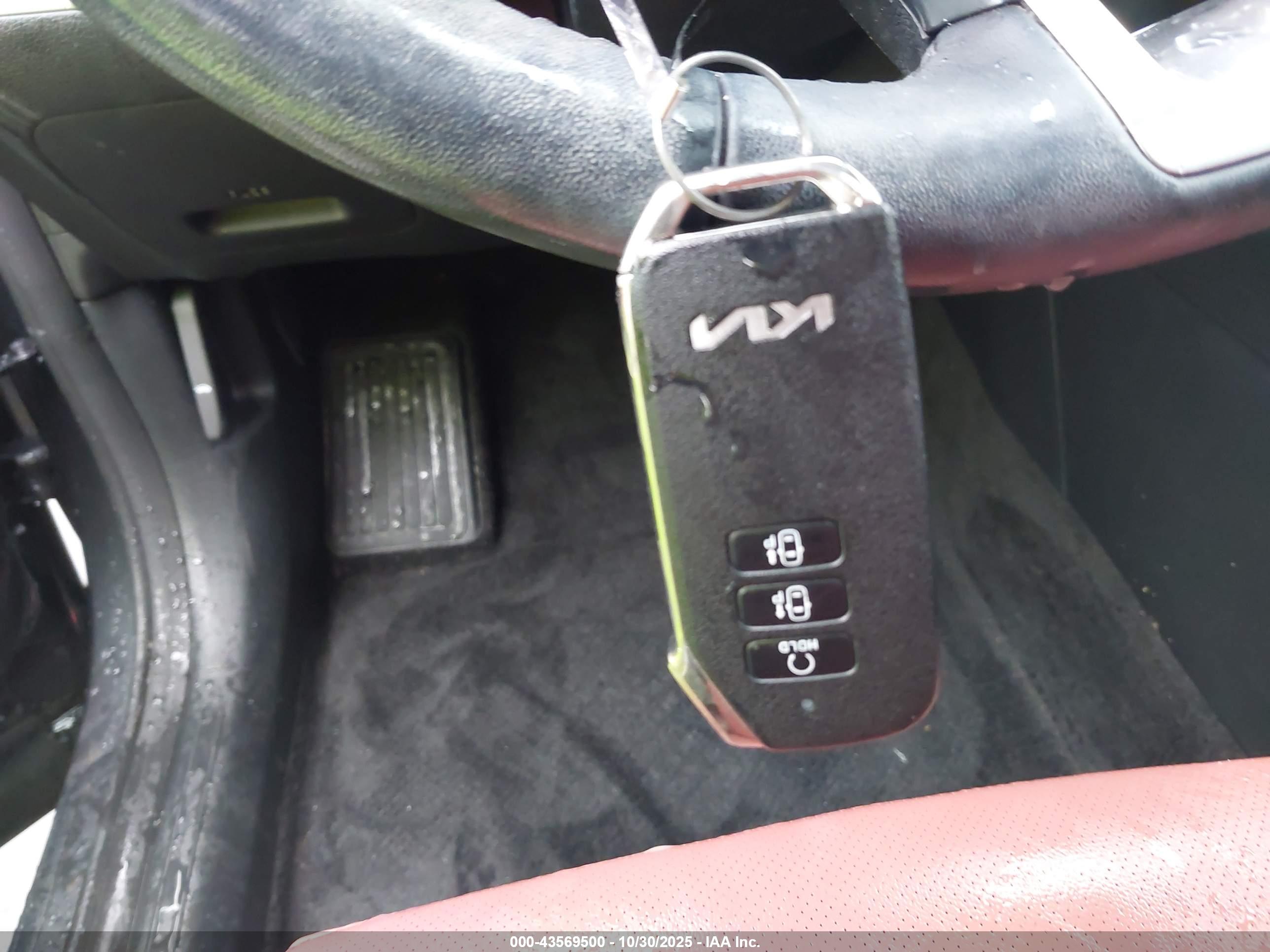KIA SPORTAGE image 11