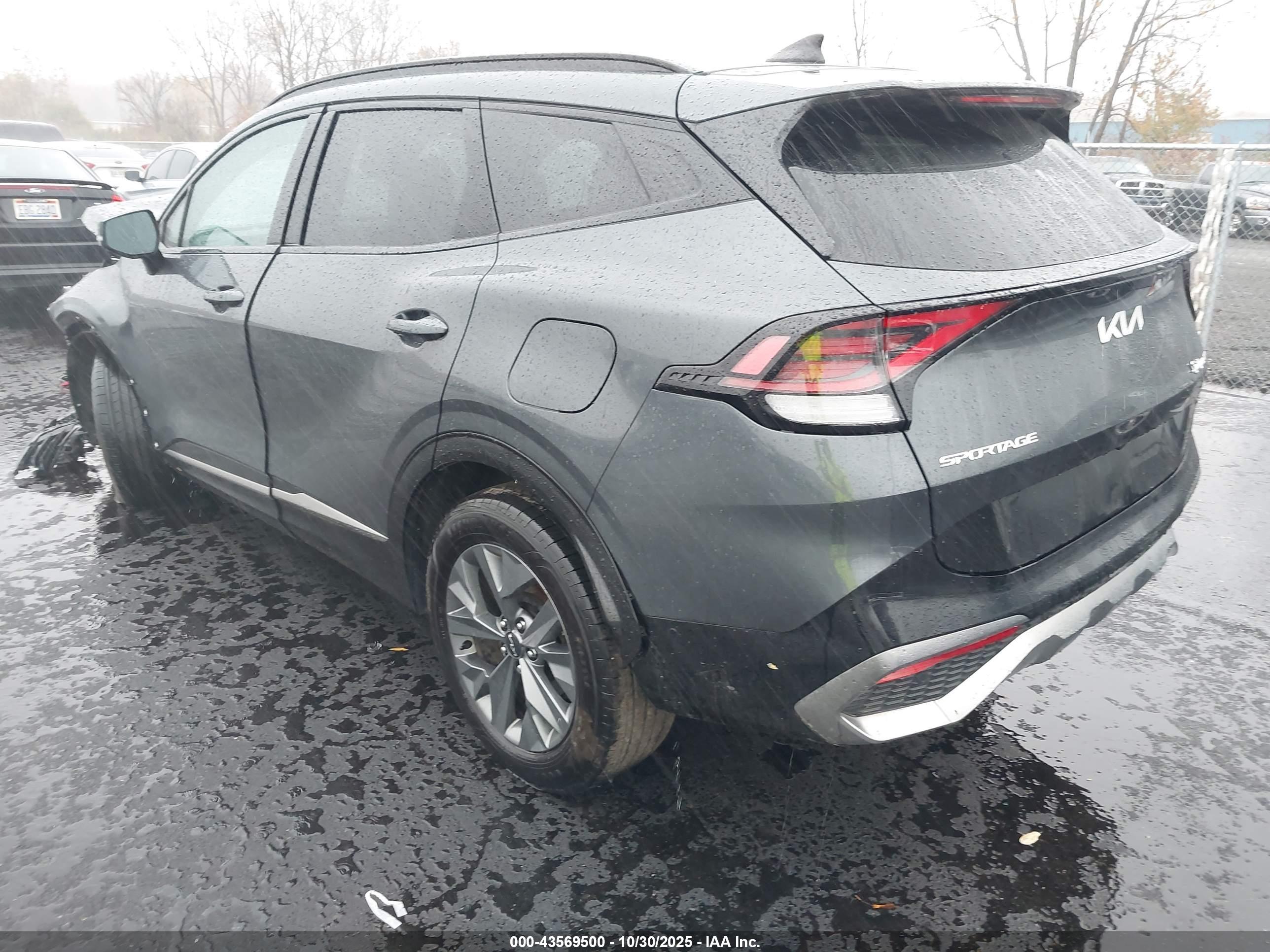 KIA SPORTAGE image 3