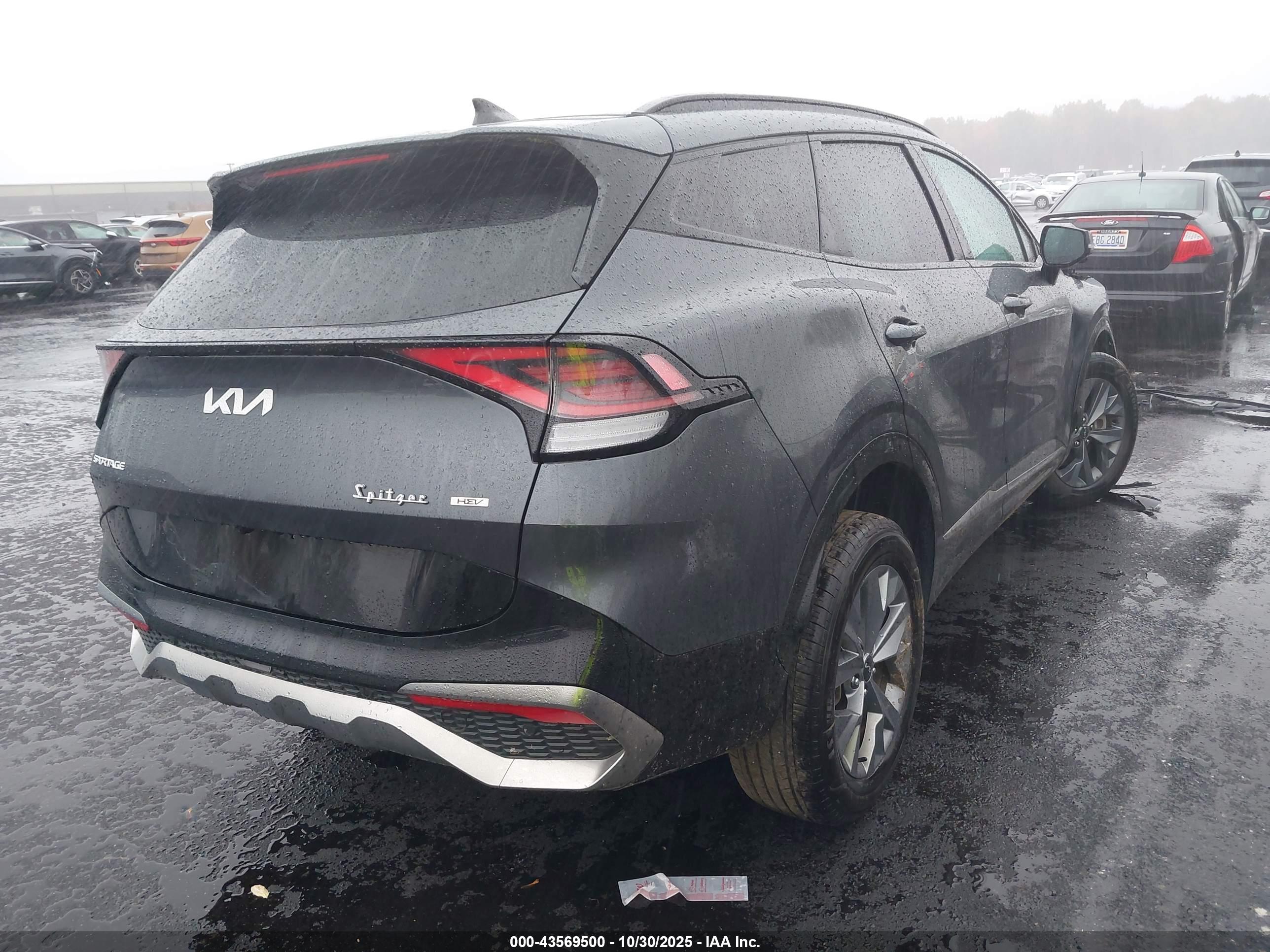 KIA SPORTAGE image 4