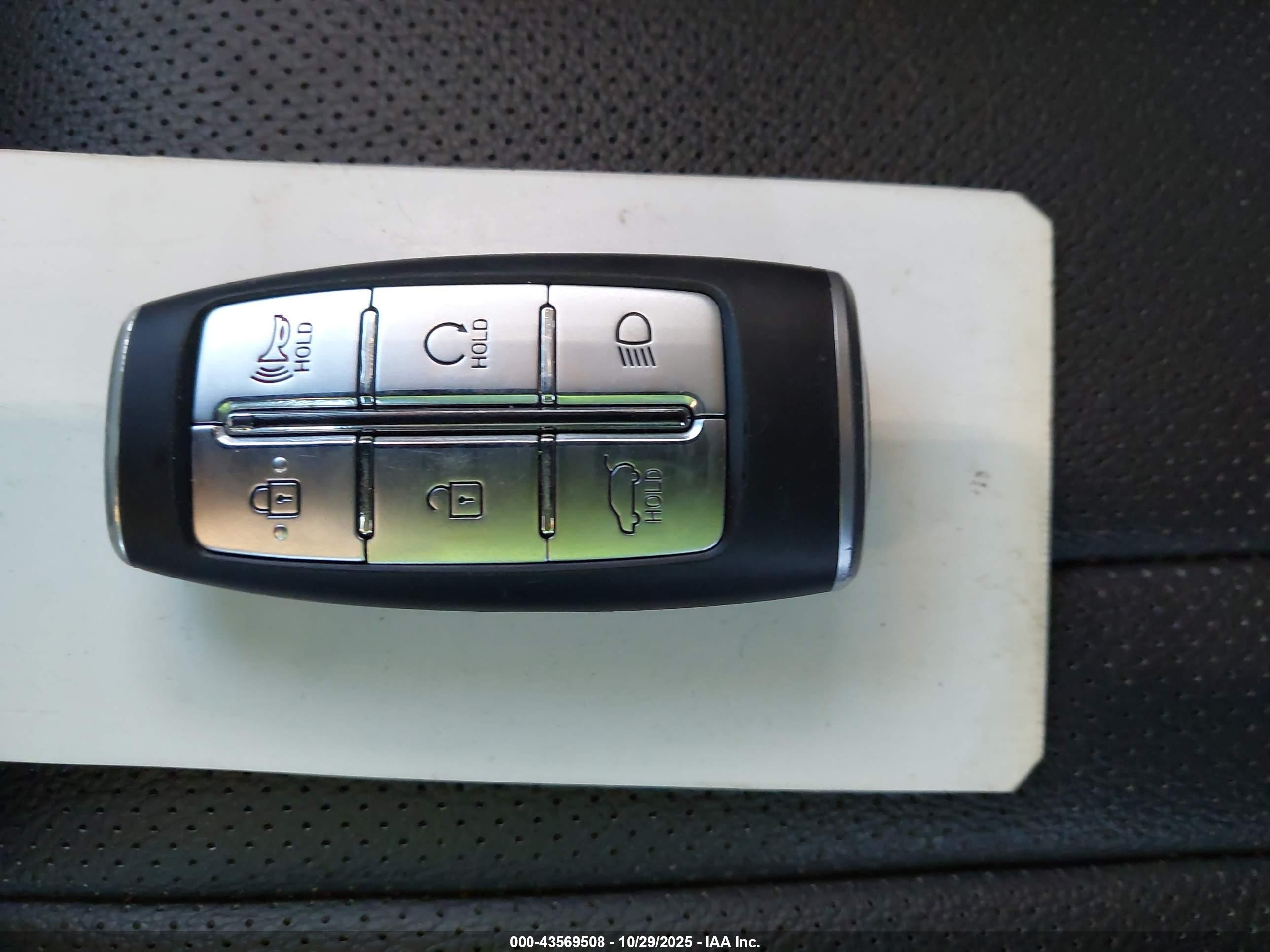GENESIS GV80 image 11