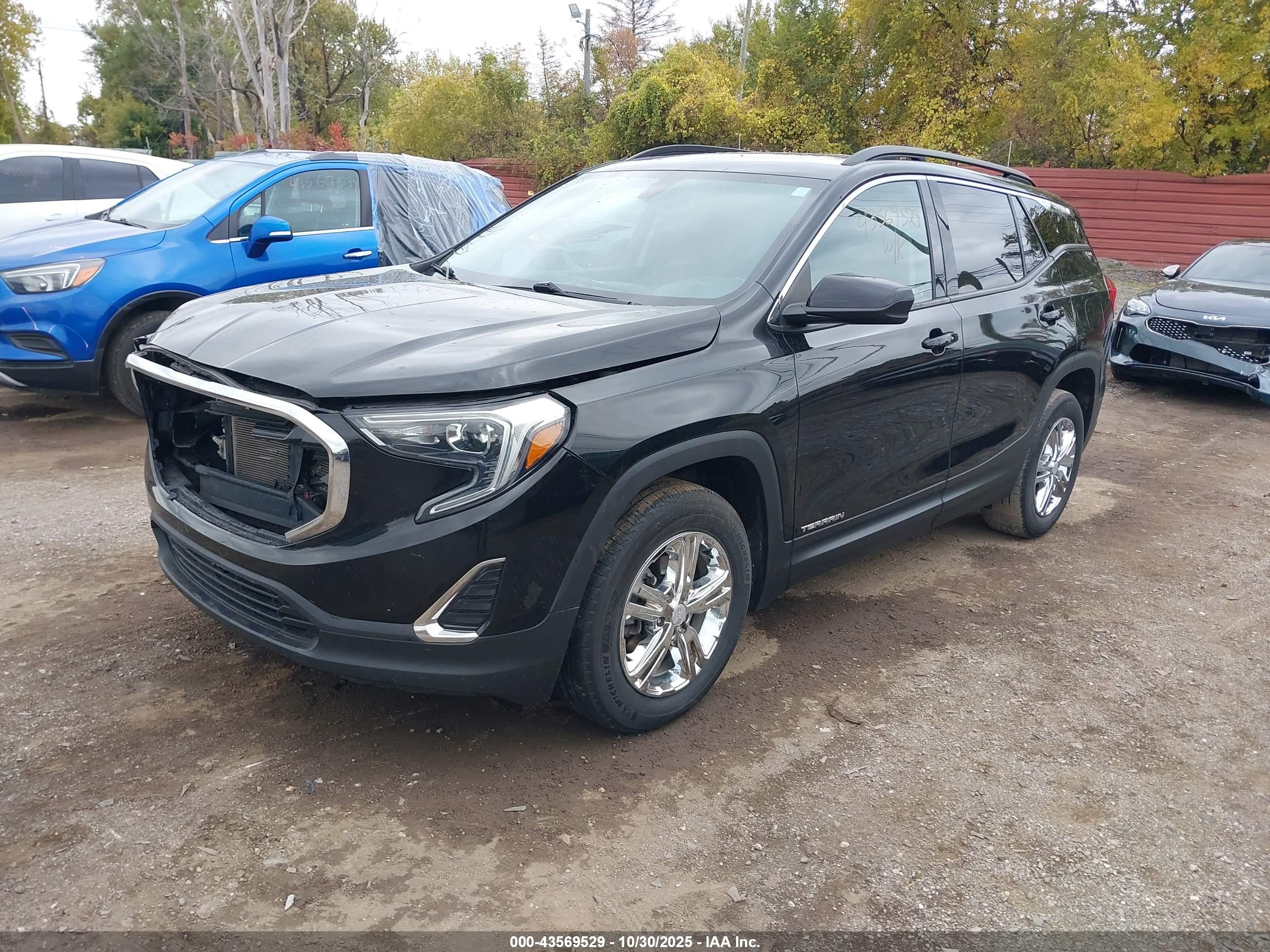 GMC TERRAIN image 2