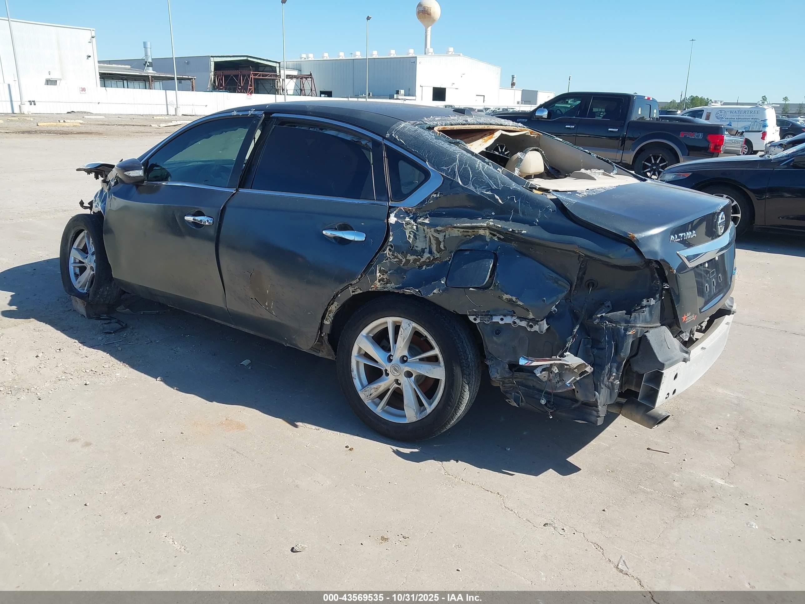 NISSAN ALTIMA image 3