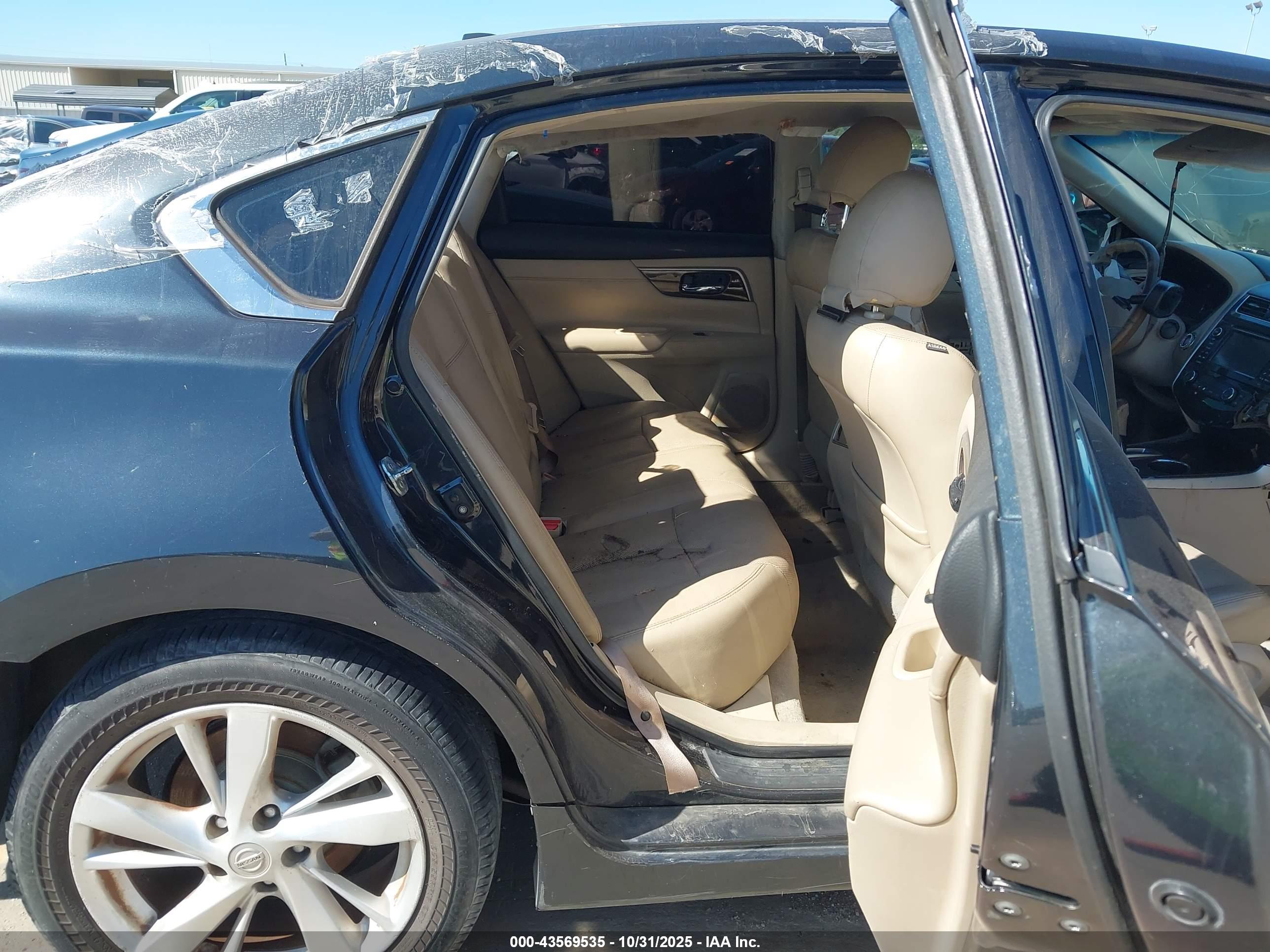 NISSAN ALTIMA image 8
