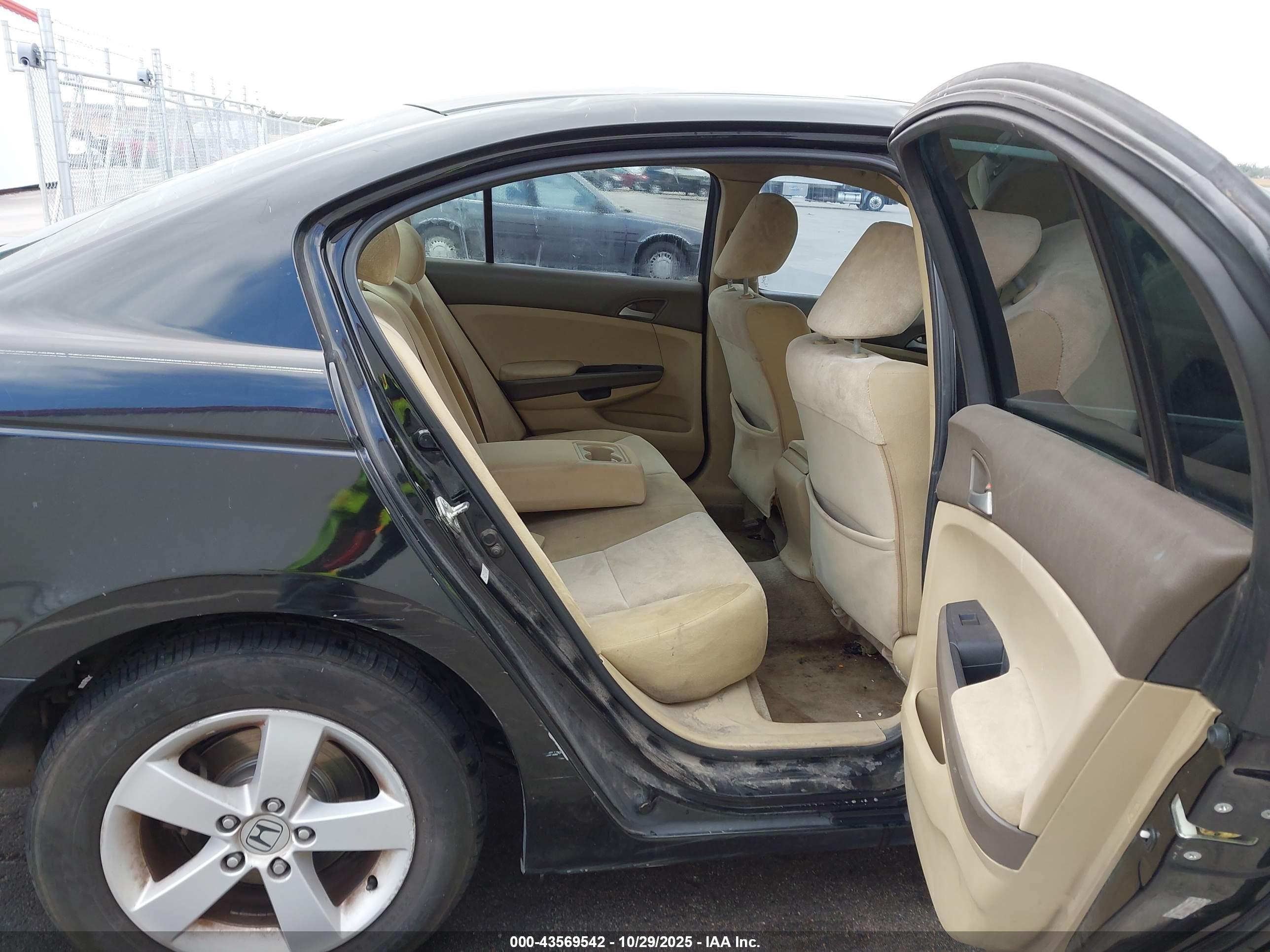 HONDA ACCORD image 8