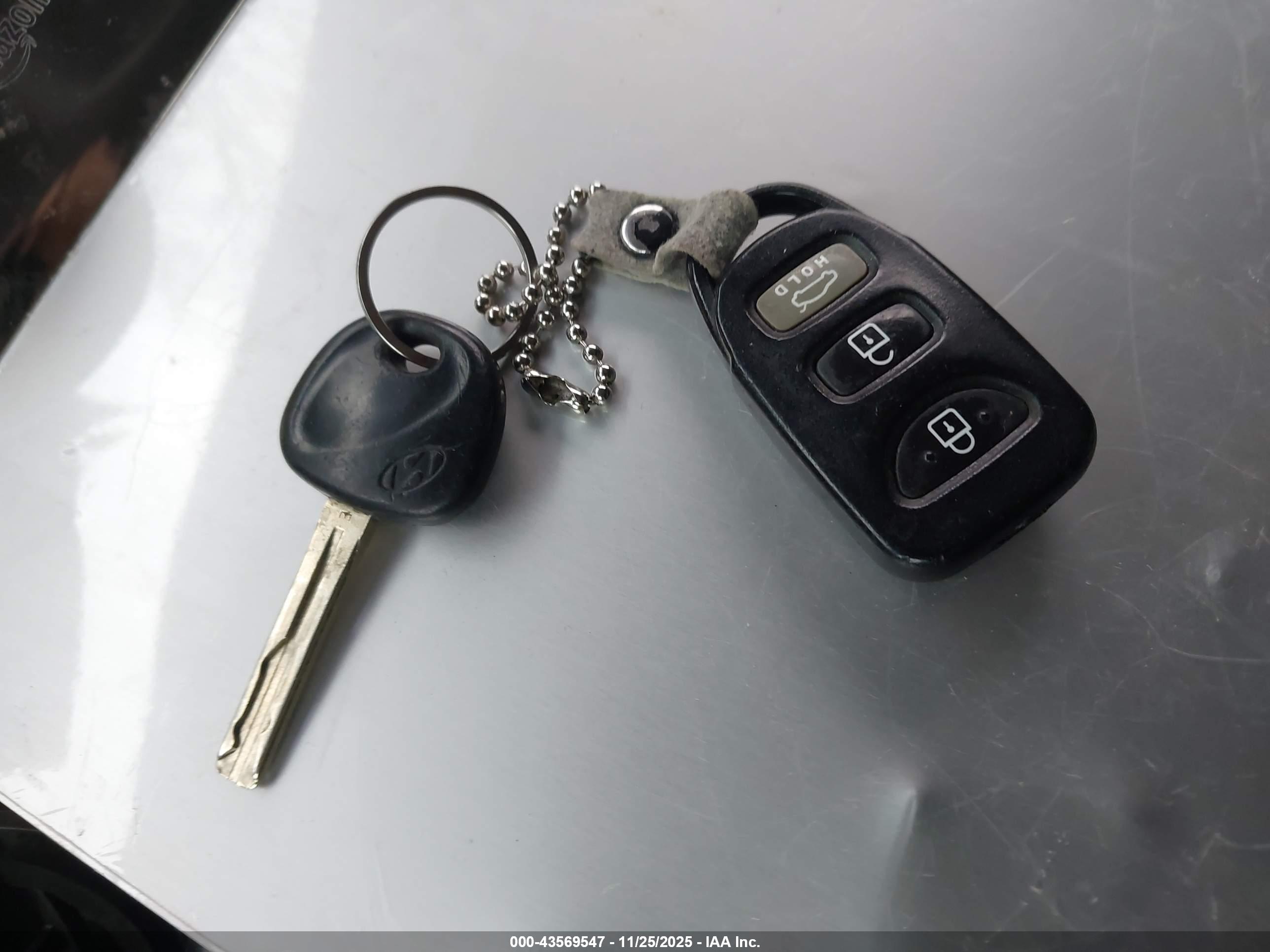 HYUNDAI SONATA image 11