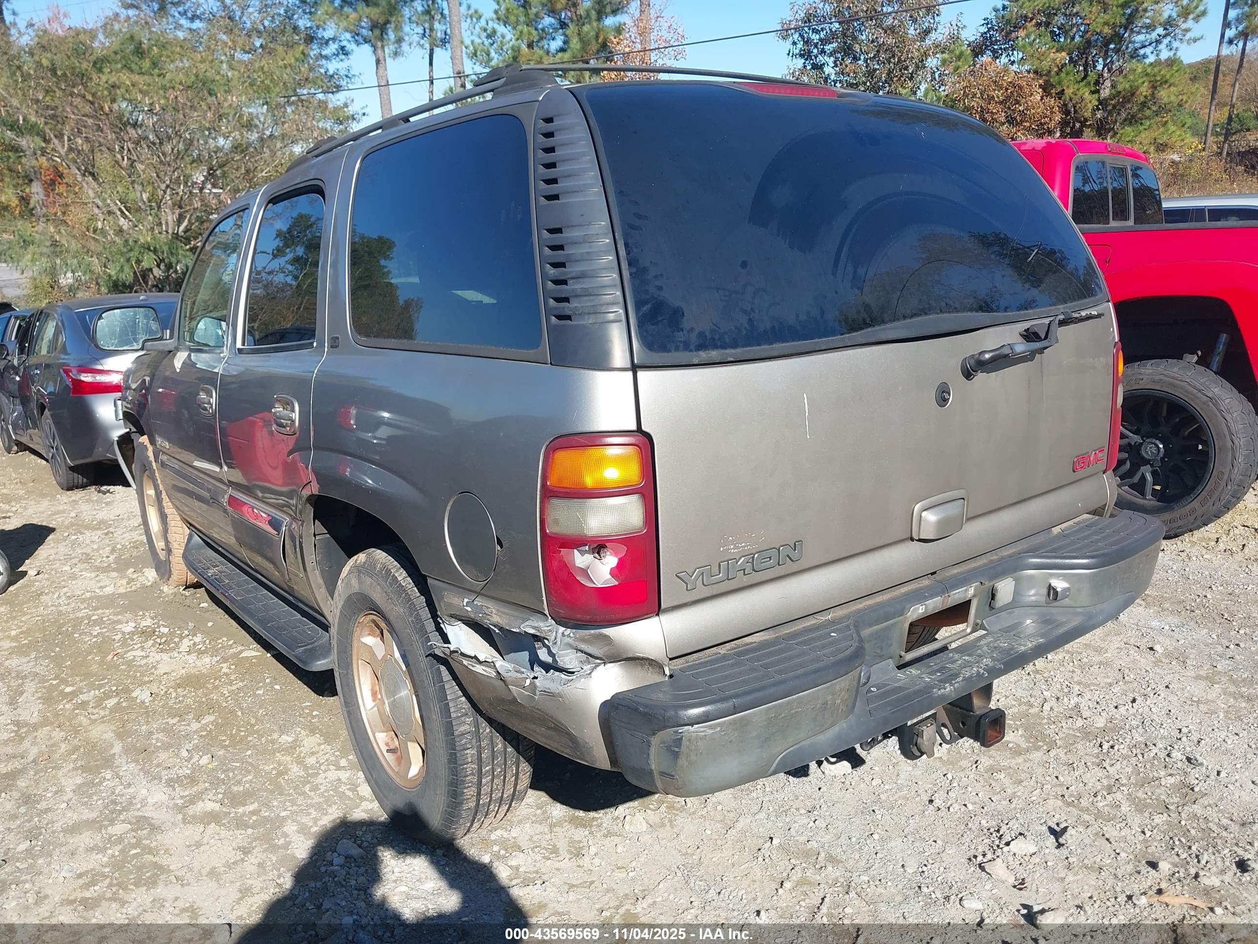 GMC YUKON image 3