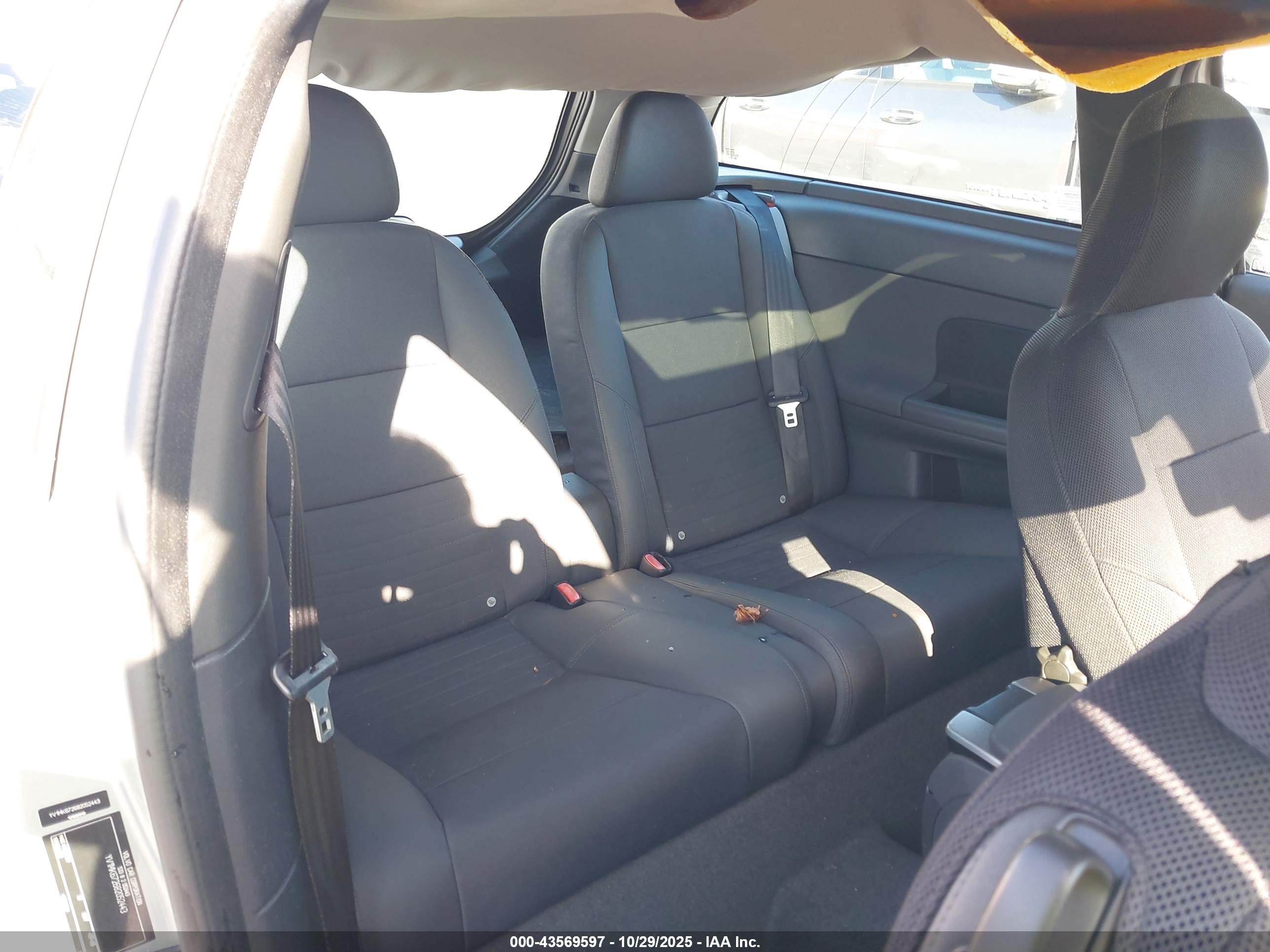 VOLVO C30 image 8