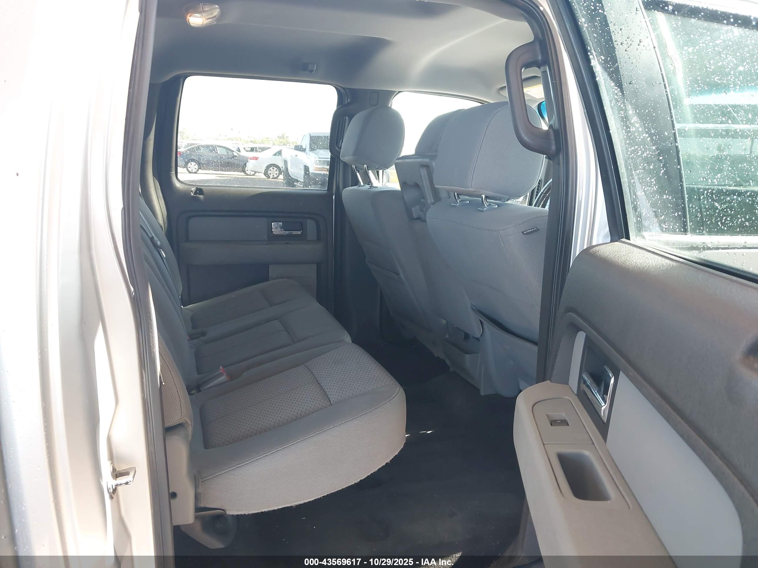 FORD F-150 image 8