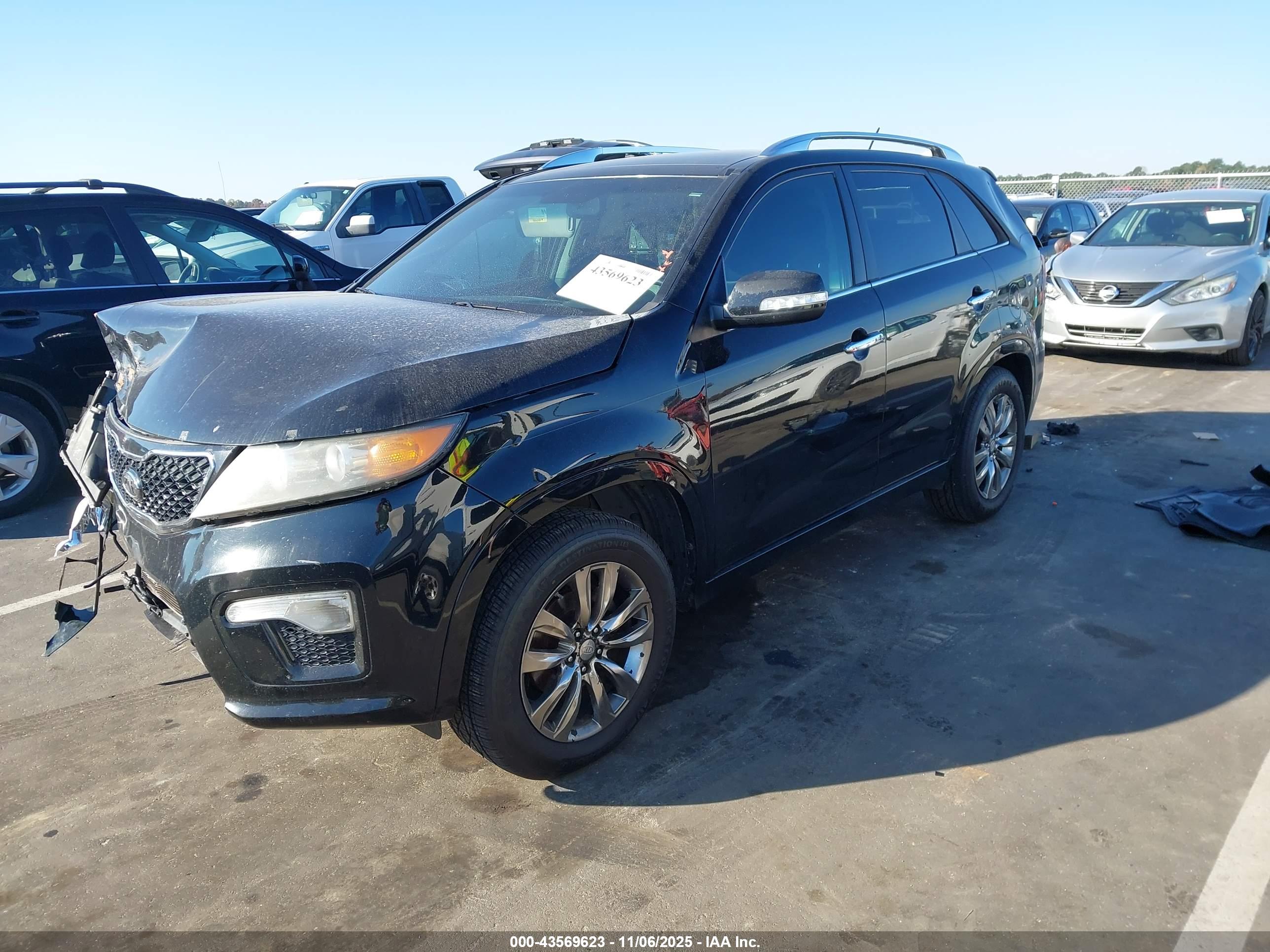 KIA SORENTO image 2