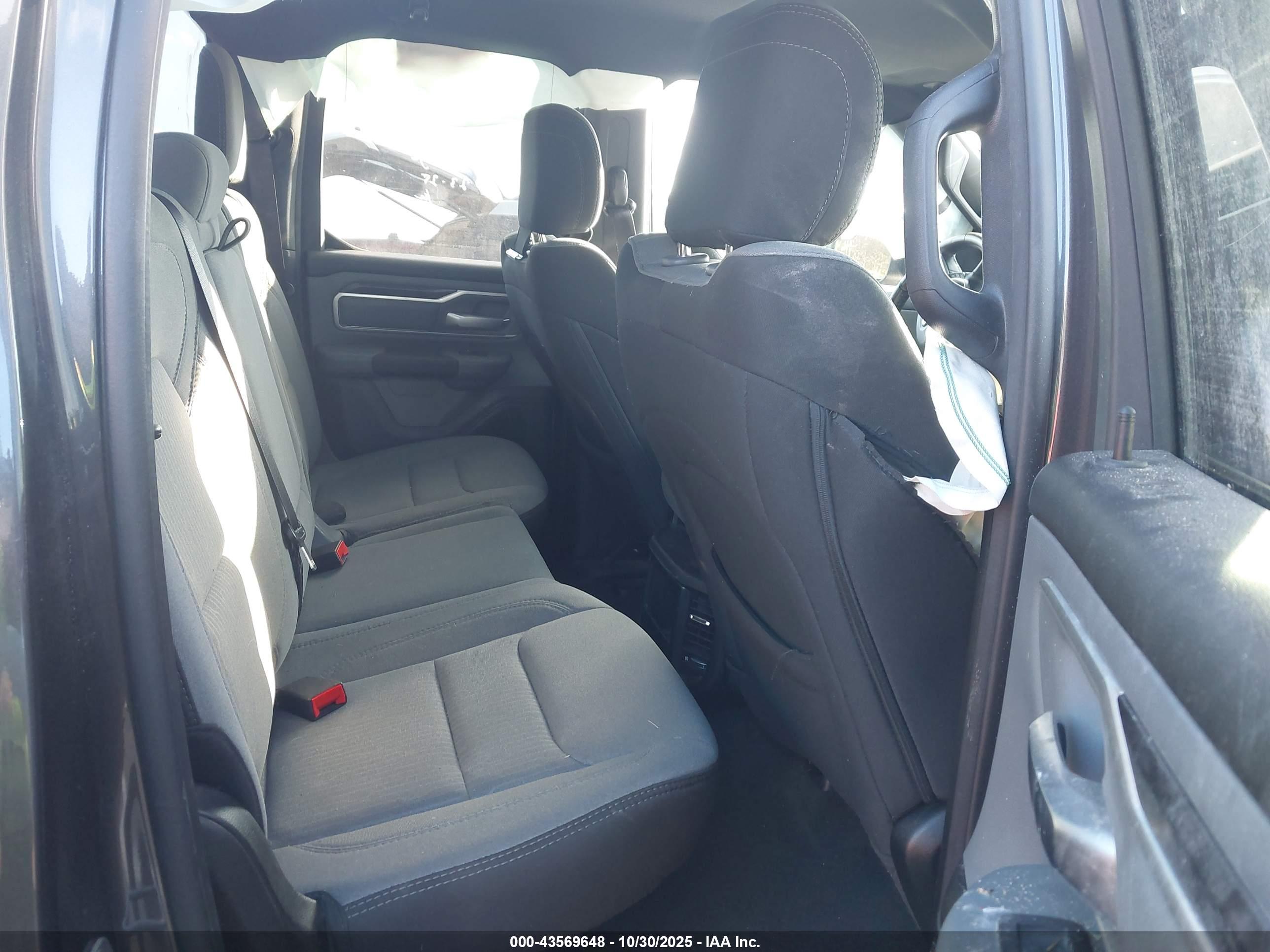 RAM 1500 image 8