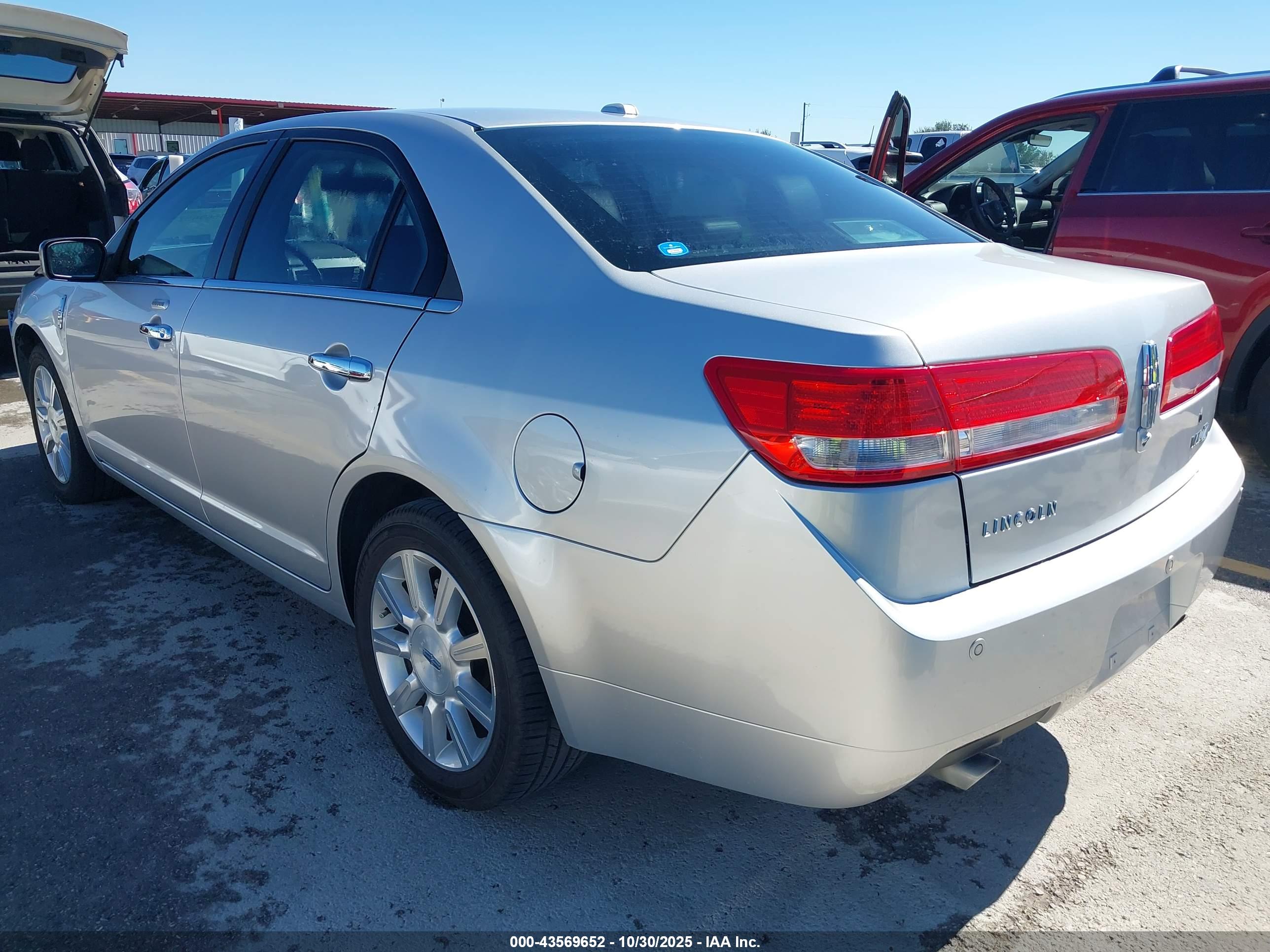 LINCOLN MKZ image 3