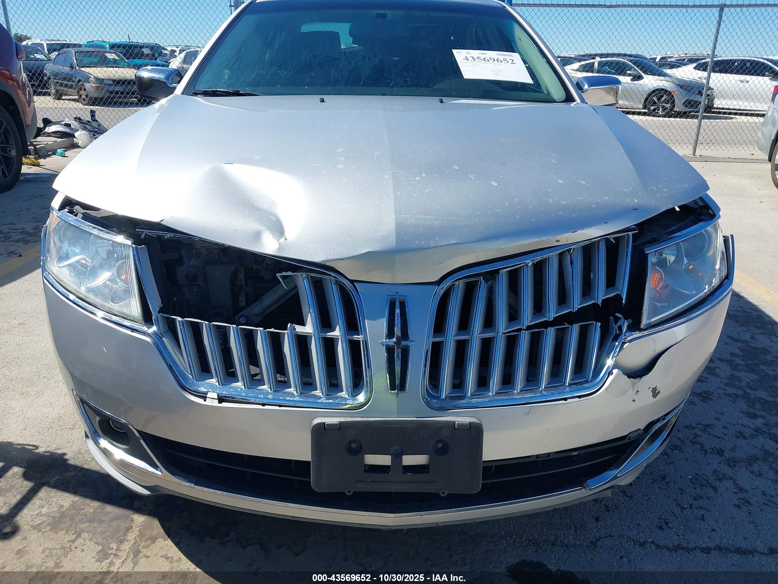 LINCOLN MKZ image 6