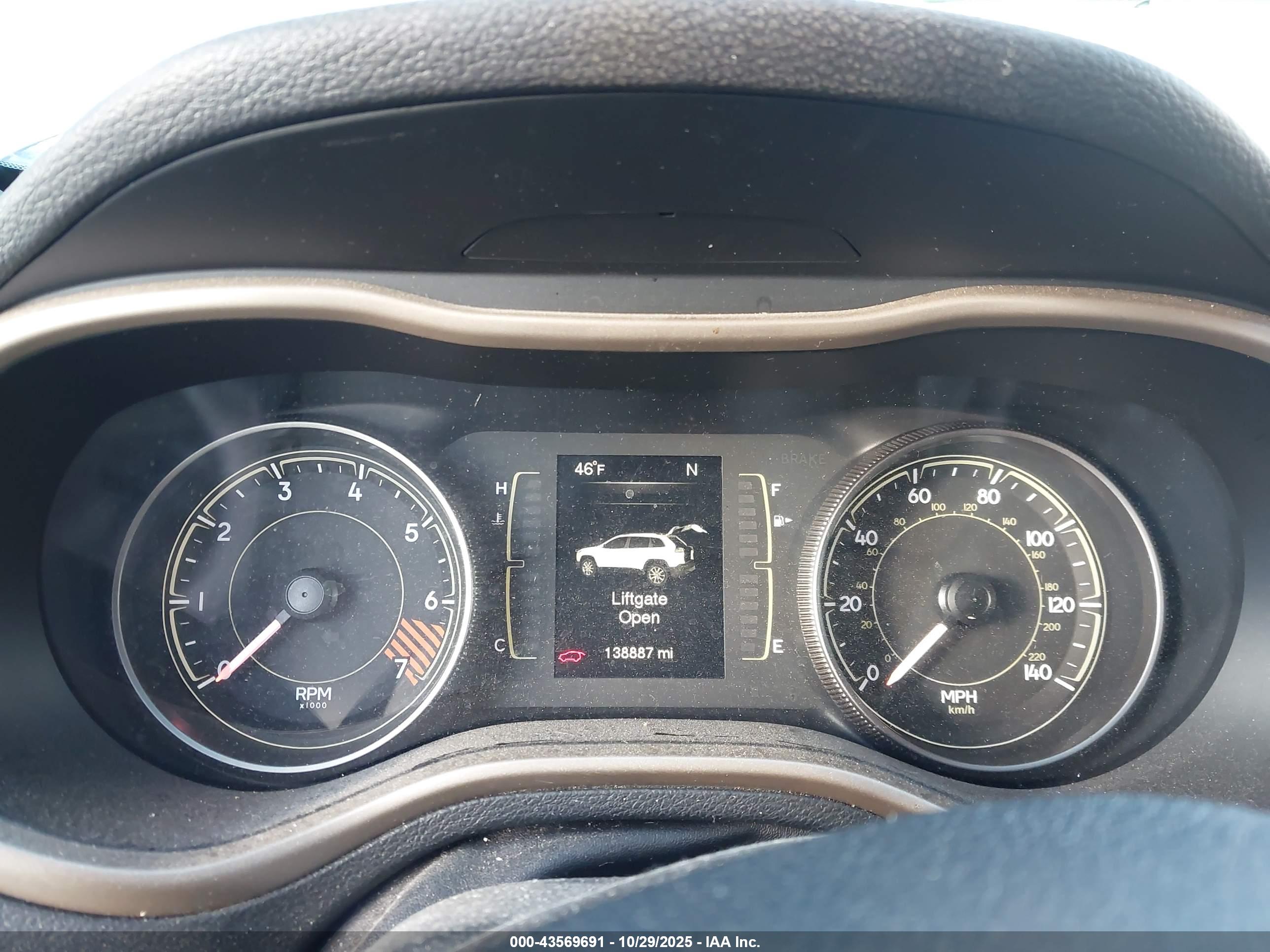 JEEP CHEROKEE image 7