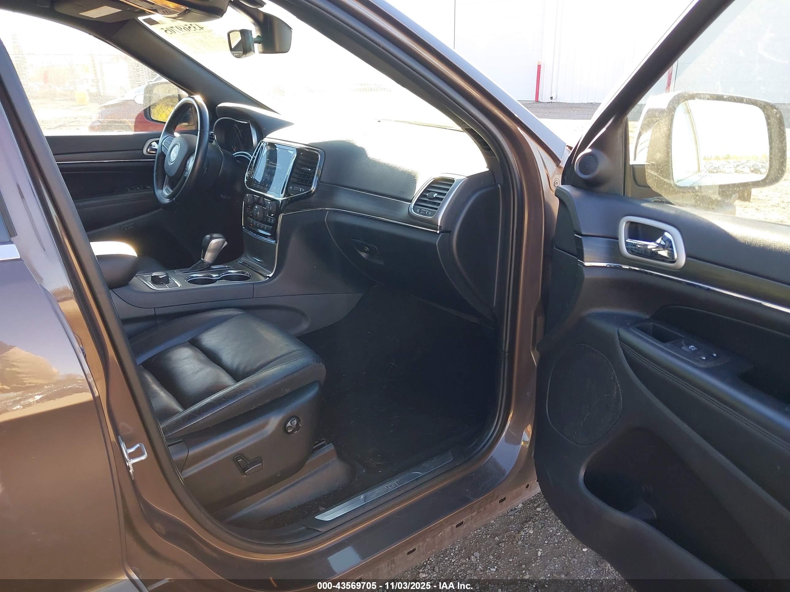 JEEP GRAND image 5