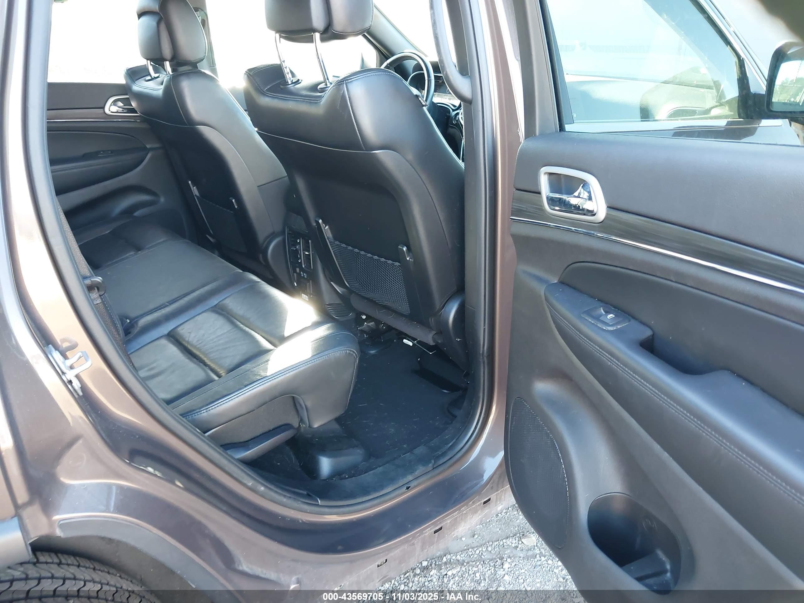 JEEP GRAND image 8