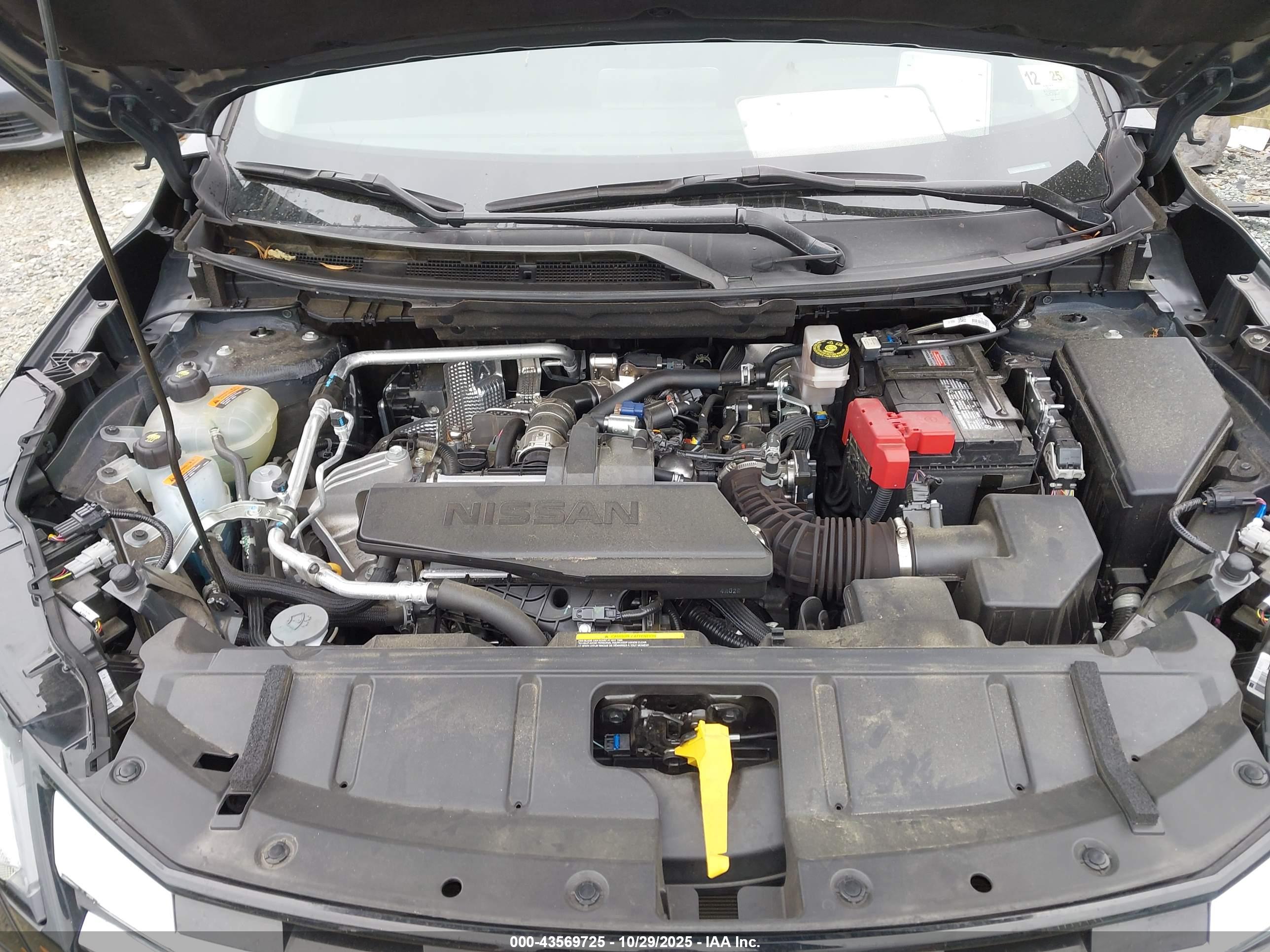 NISSAN ROGUE image 10
