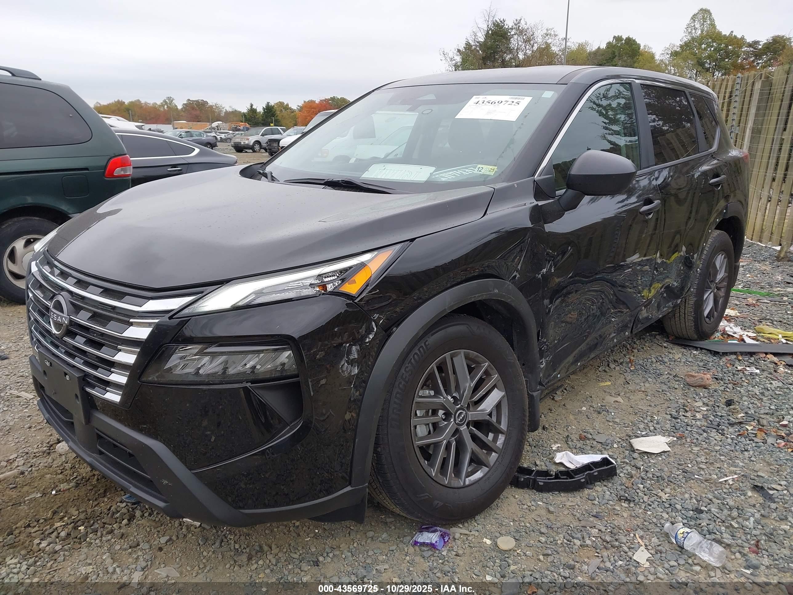 NISSAN ROGUE image 2
