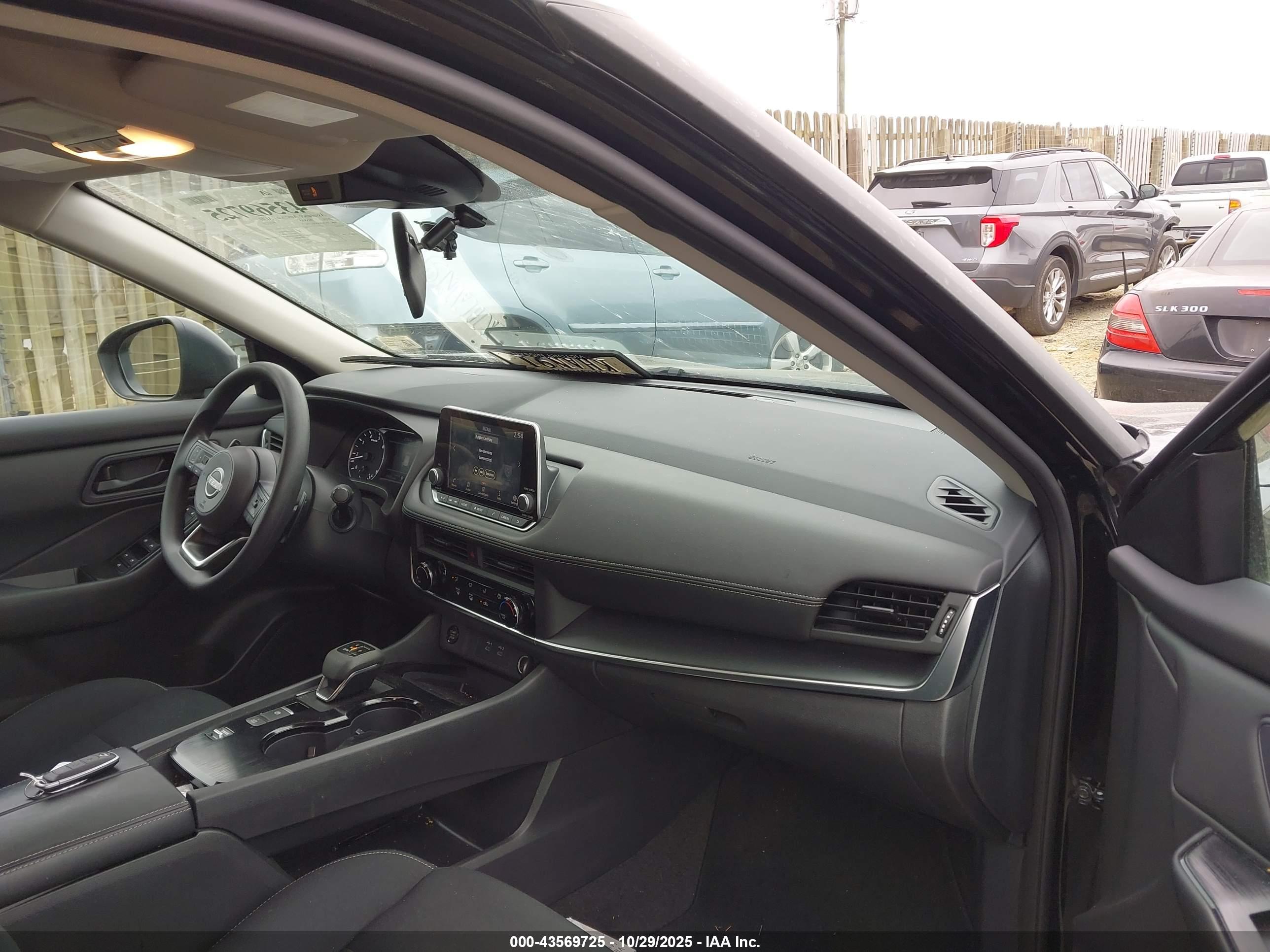 NISSAN ROGUE image 5
